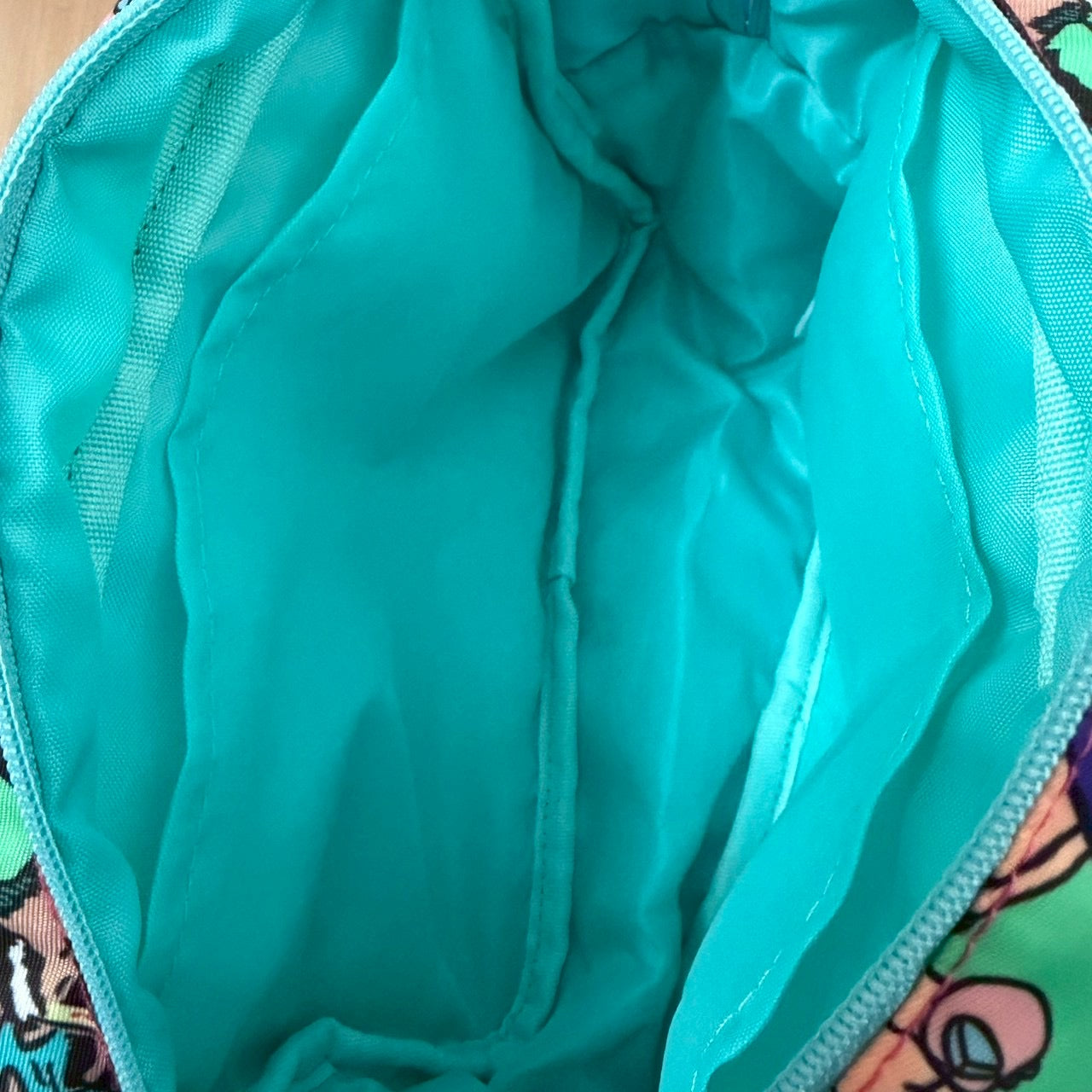 ※上限あり予約※3種類 NOSTALGICA DISNEY 総柄シリーズ キルティングポーチ 5月中の出荷予定