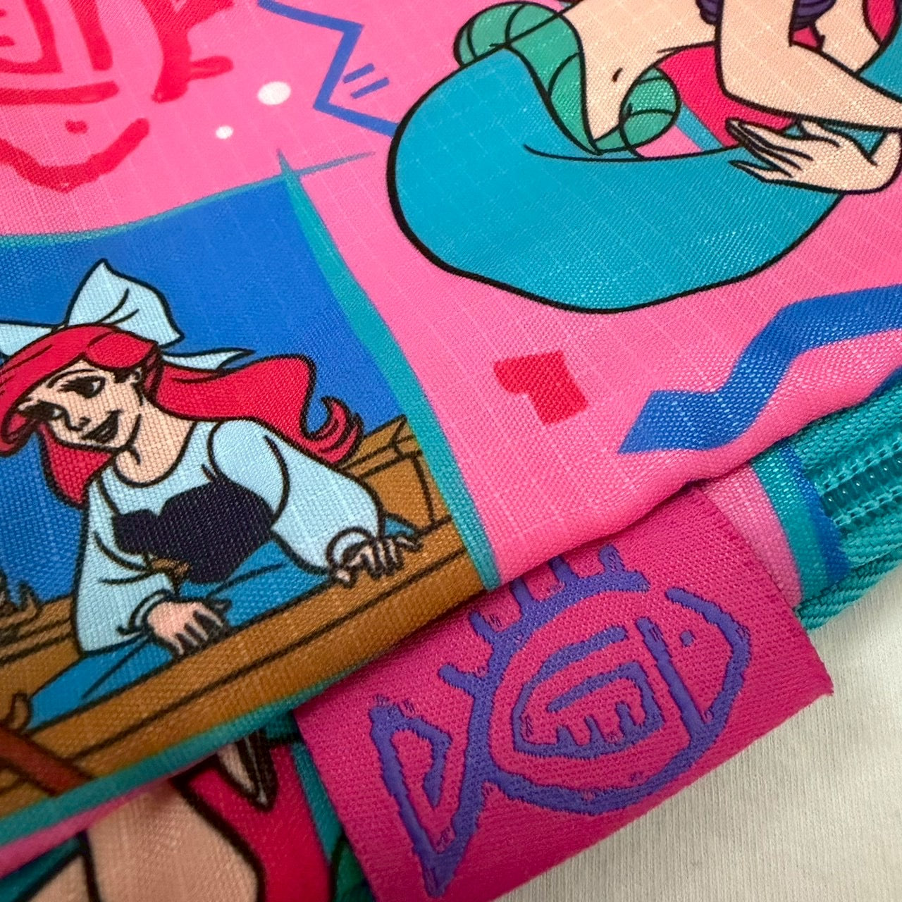 ※上限あり予約※3種類 NOSTALGICA DISNEY 総柄シリーズ圧縮トラベルポーチ 5月中の出荷予定