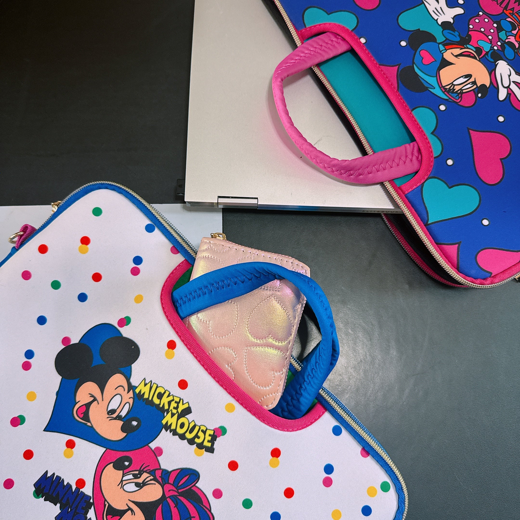 即納 2色 NOSTALGICA DISNEY ミキミニシリーズ ドキュメントバッグ 4〜5営業日で出荷予定