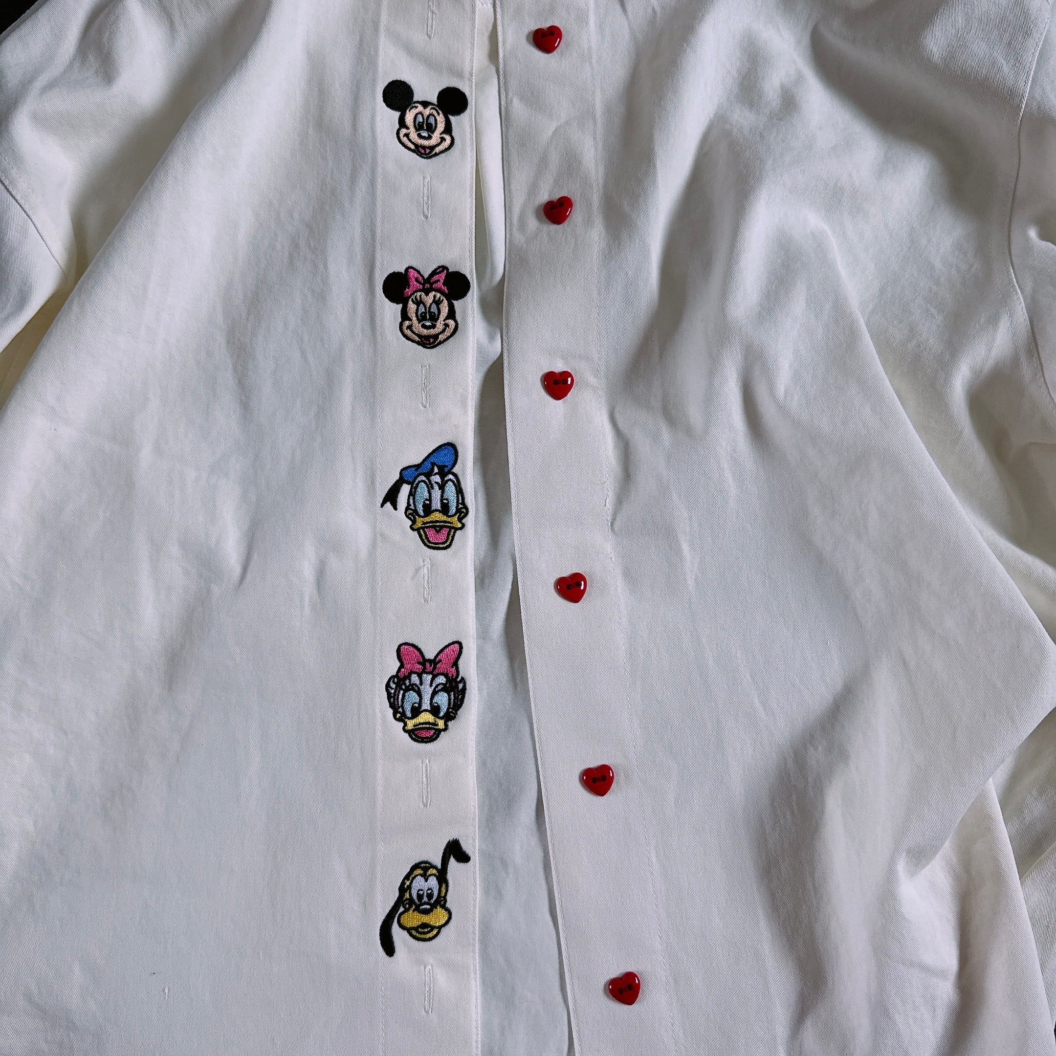 ※再再再再再再販生産分予約※ミッキーフレンズ刺繍ハートボタンシャツ 11月上旬〜中旬ごろ出荷予定