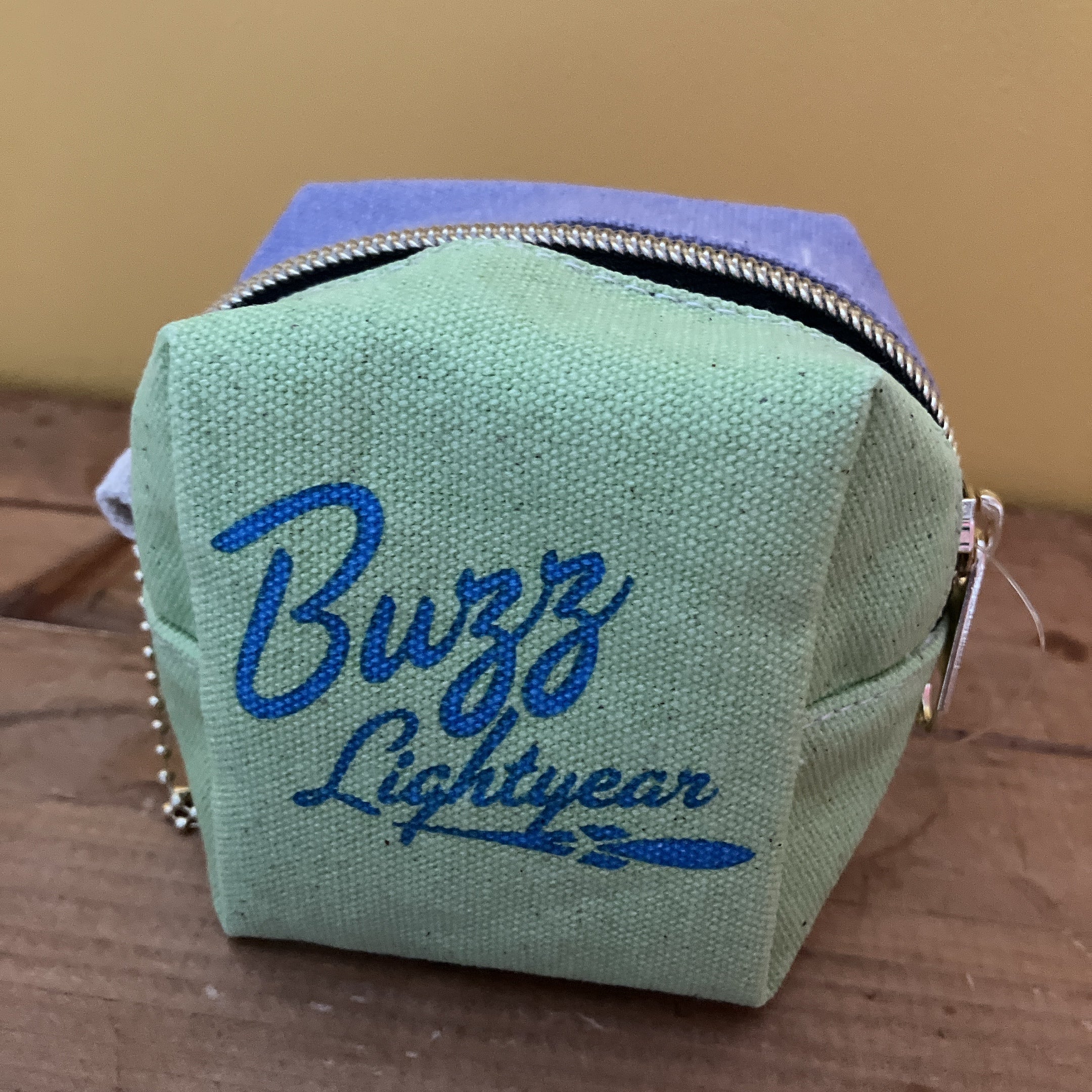 ※Reservation※ Two types: Woody & Buzz cube pouches. Delivery by August.