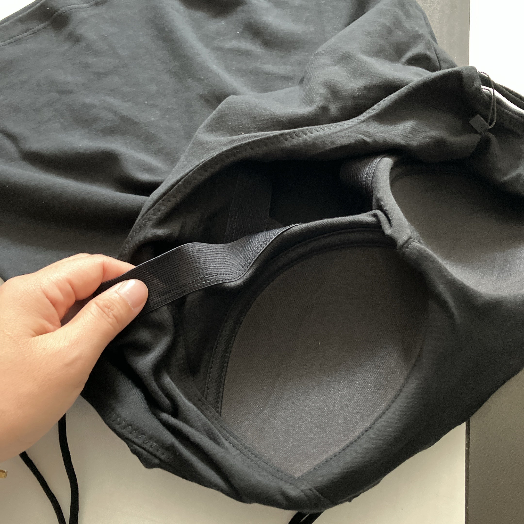 *Reservations with an upper limit* Double Strap Camisole with Built-in Bra - Scheduled for shipment by the end of August