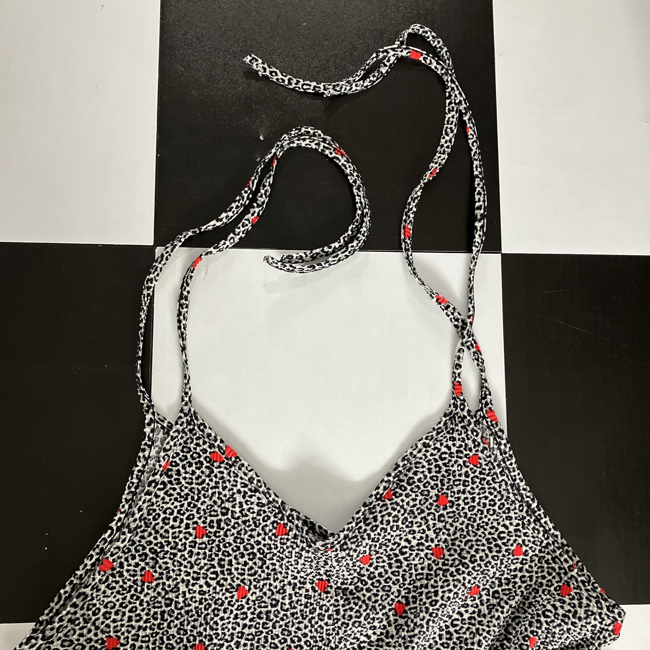 *Reservation* Two types of all-over pleated print jumpsuits. Scheduled for shipment in August.