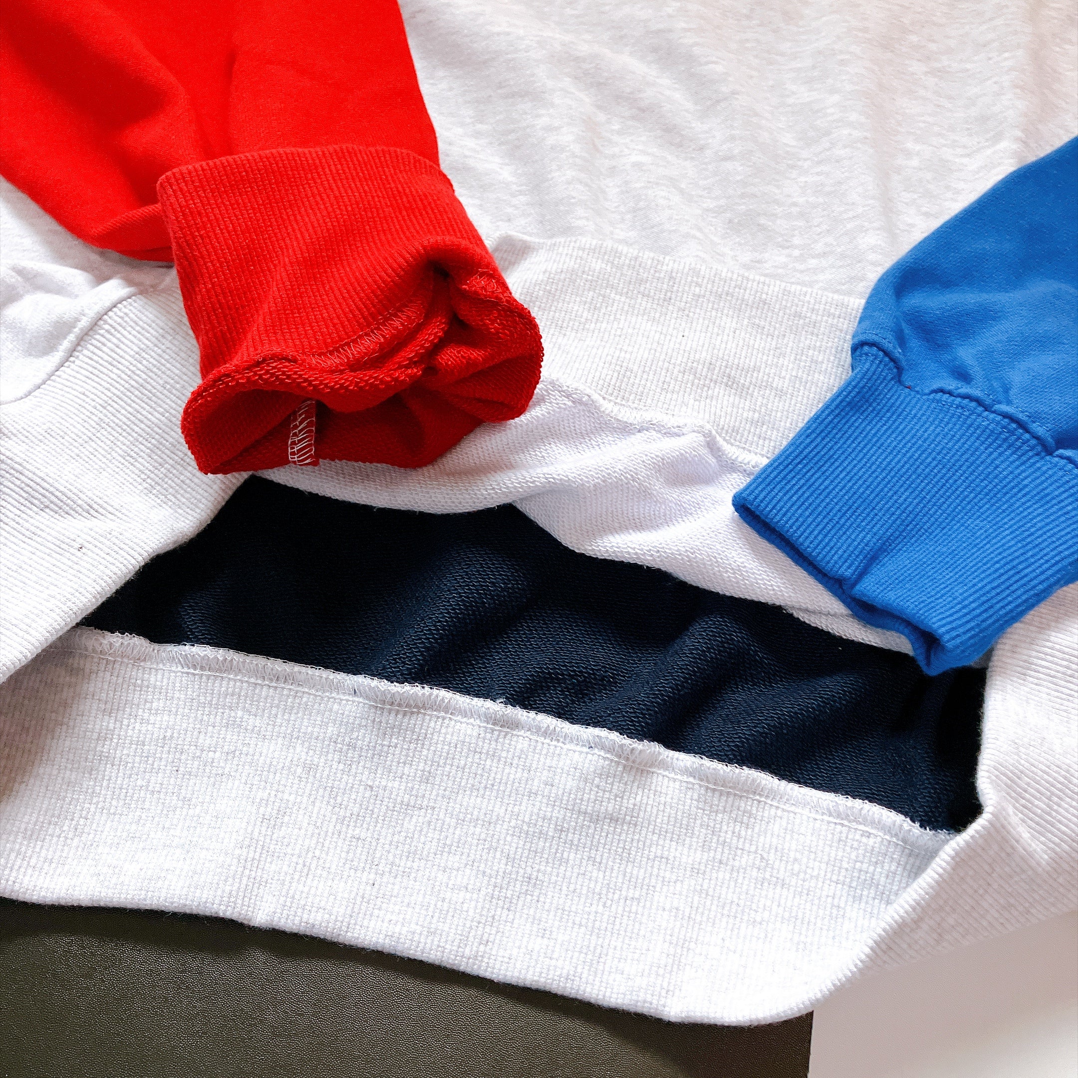 ※上限あり予約※ 2種類セサミストリート 切り替え配色スウェット 9月中の出荷予定