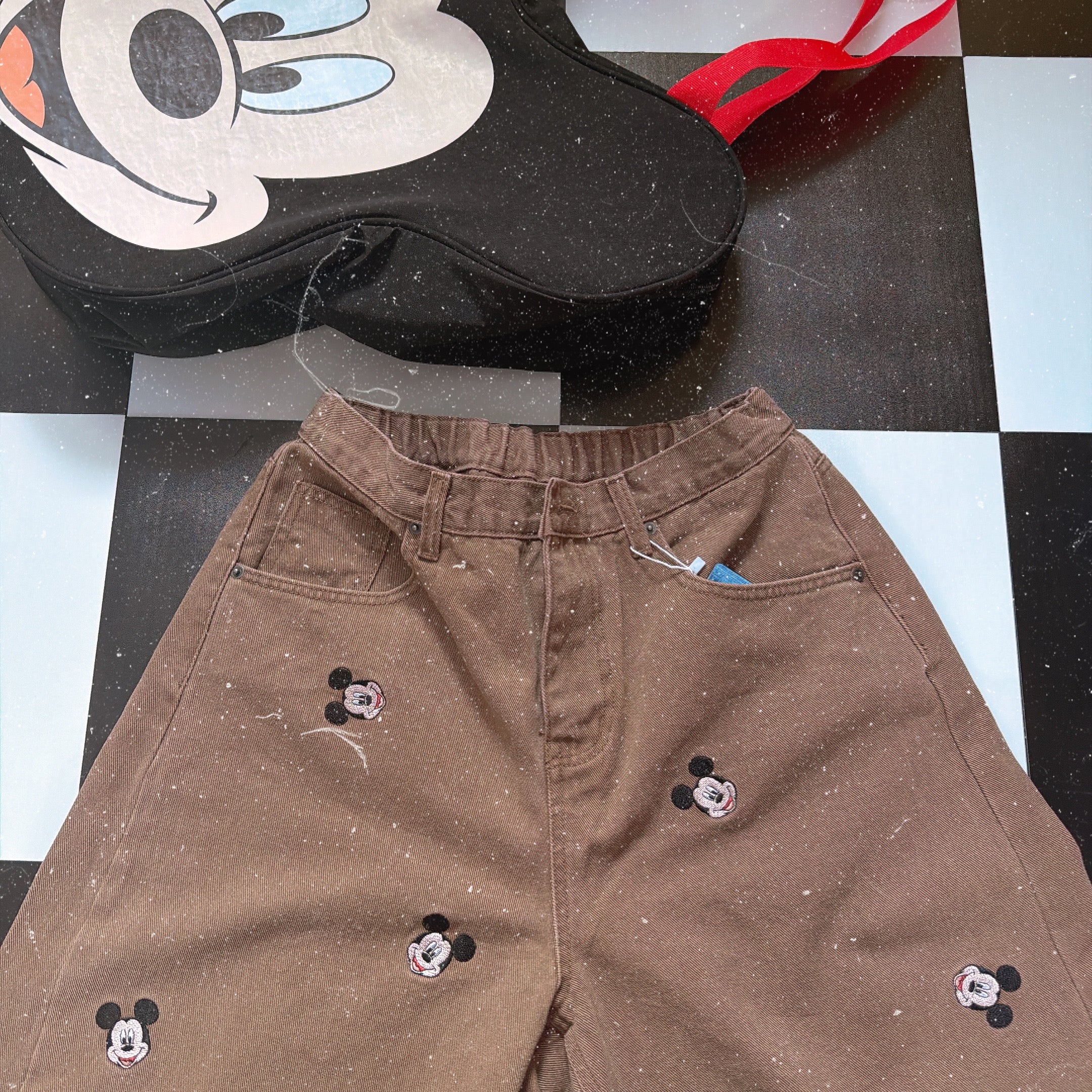 ※再再販予約※ ミッキー刺繍ピグメントデニム 12月上旬ごろの出荷予定