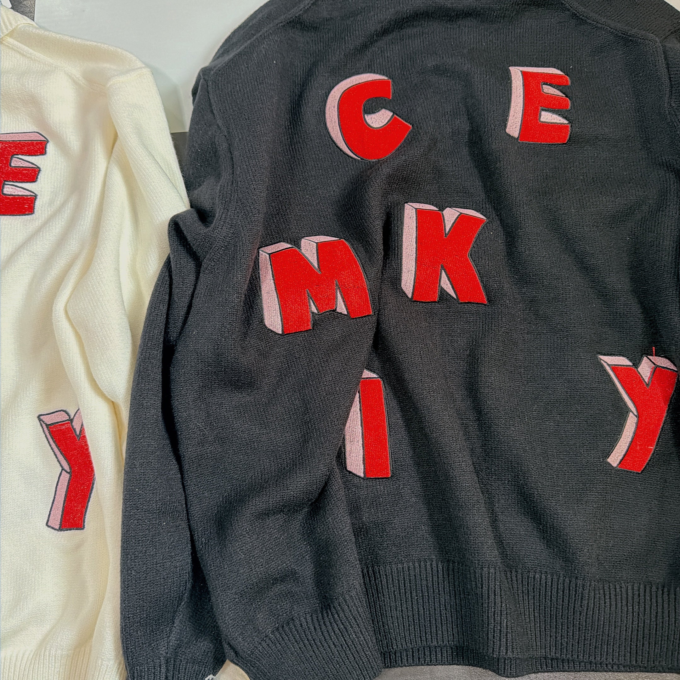 ※予約※2色 ミッキーワッペンニット♡11月下旬ごろのお届け予定