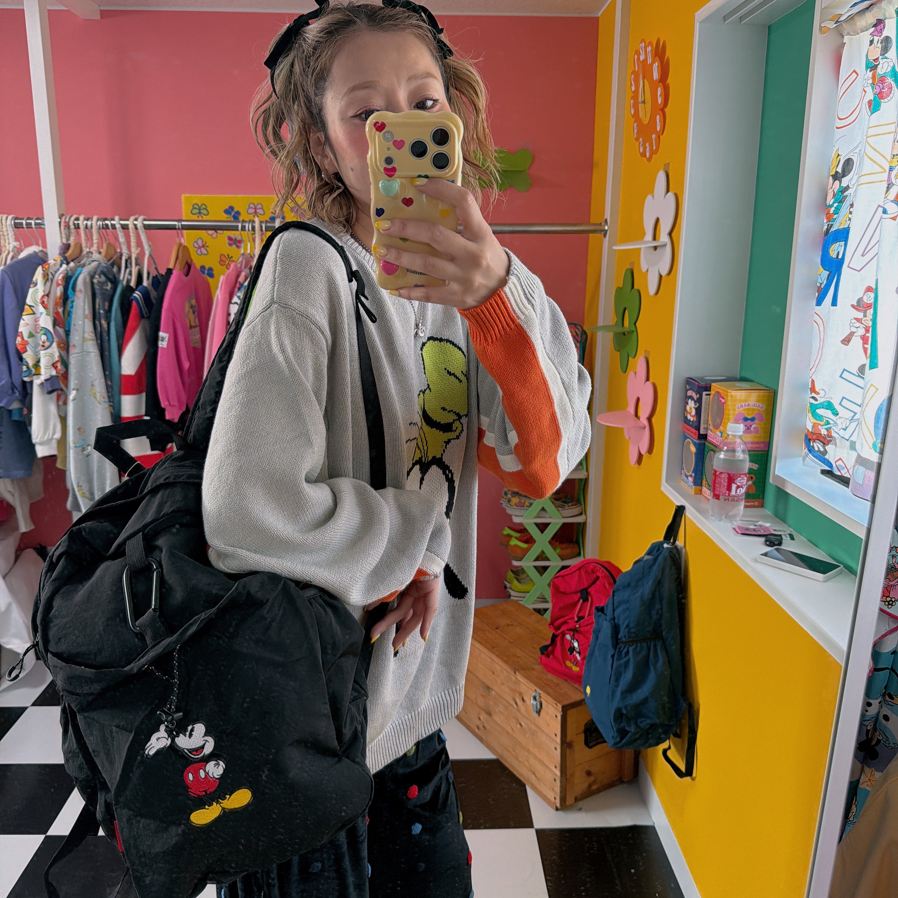 ※再販予約※3色 ミッキー刺繍軽量リュック 12月上旬〜中旬ごろのお届け予定