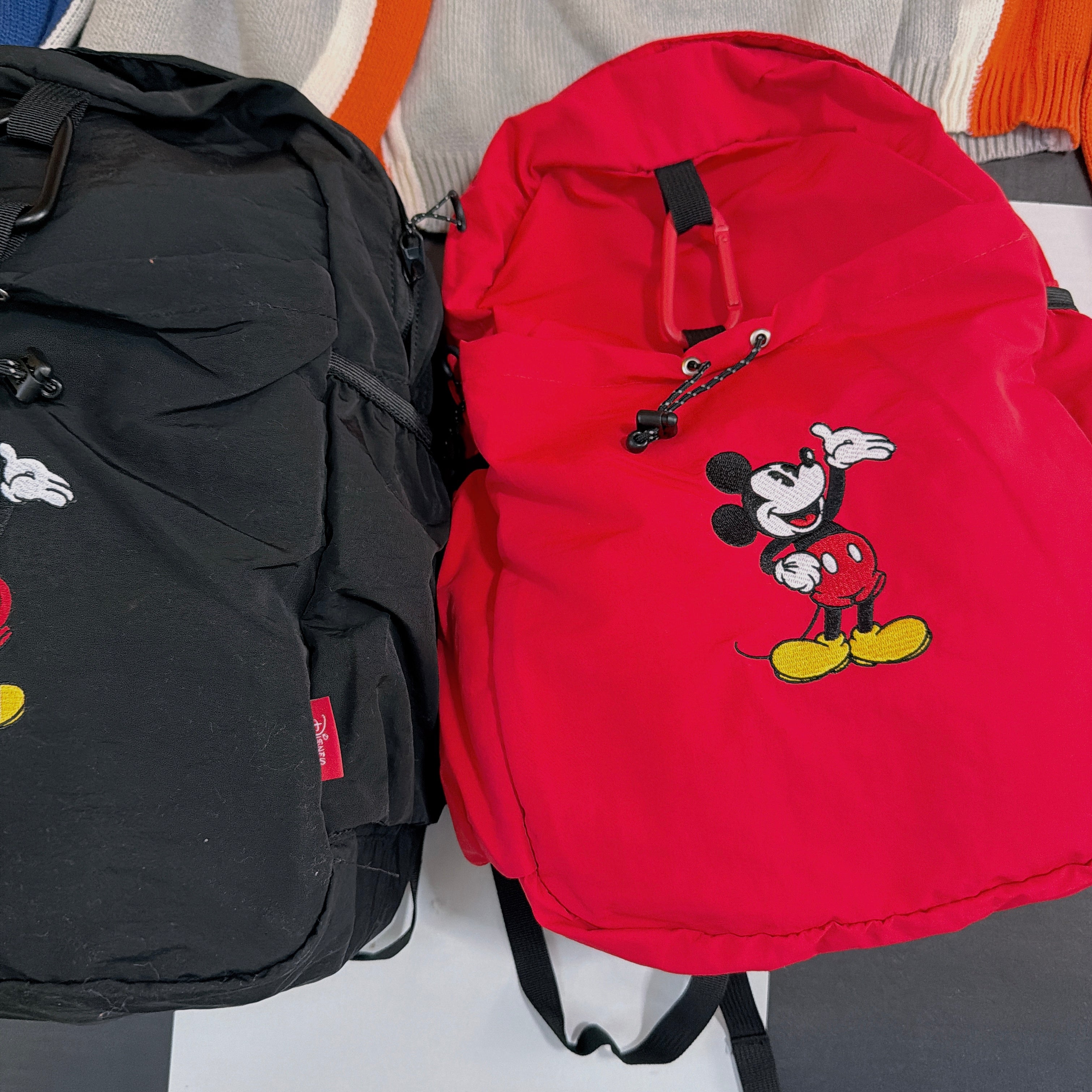 ※再販予約※3色 ミッキー刺繍軽量リュック 12月上旬〜中旬ごろのお届け予定