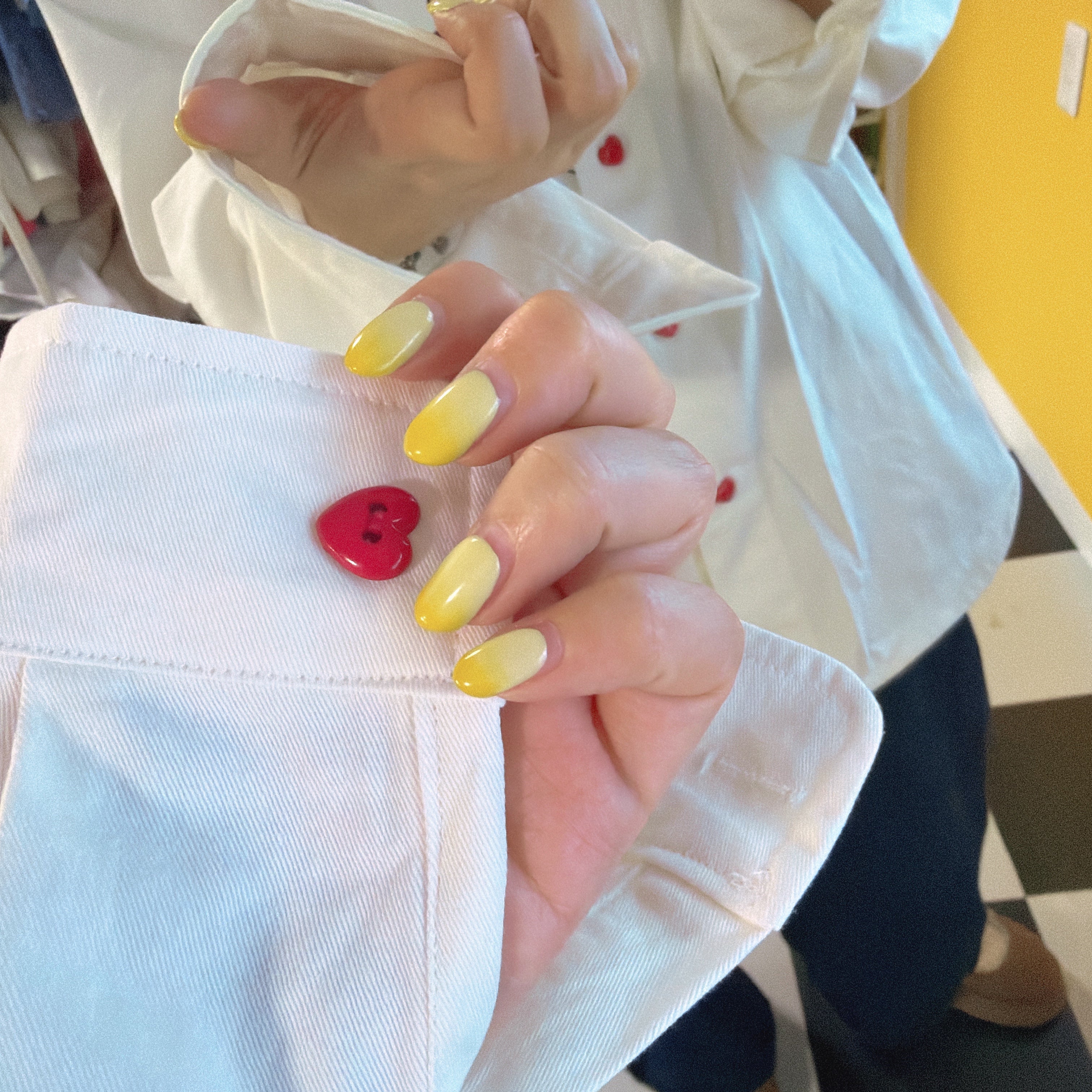 ※予約※新デザイン!3色 ミッキーフレンズハートボタン刺繍シャツ 12月中の出荷予定