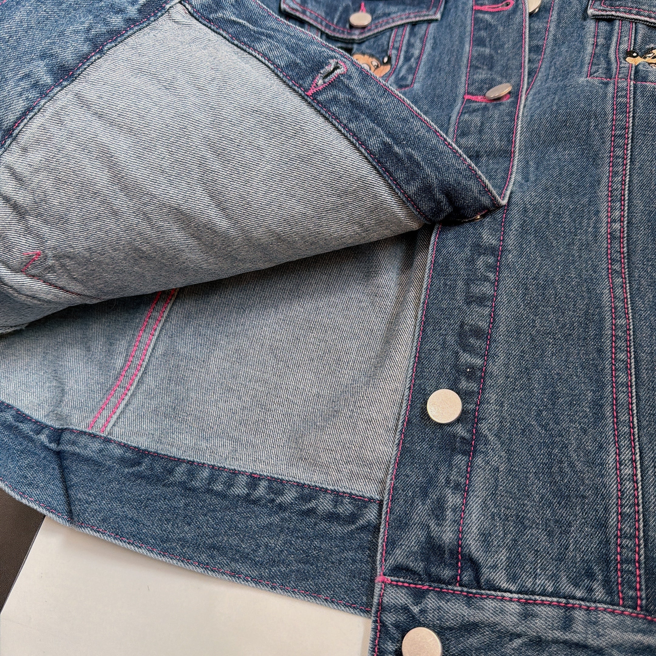 ※予約※ミッキー&ミニー刺繍デニムジャケット 5月出荷予定