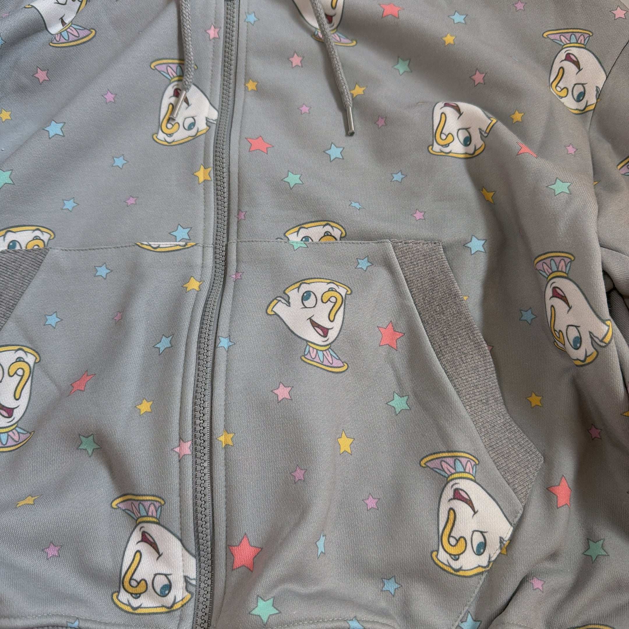 ※予約※2色 CHIPデザイン総柄パーカー 4月下旬ごろの出荷予定