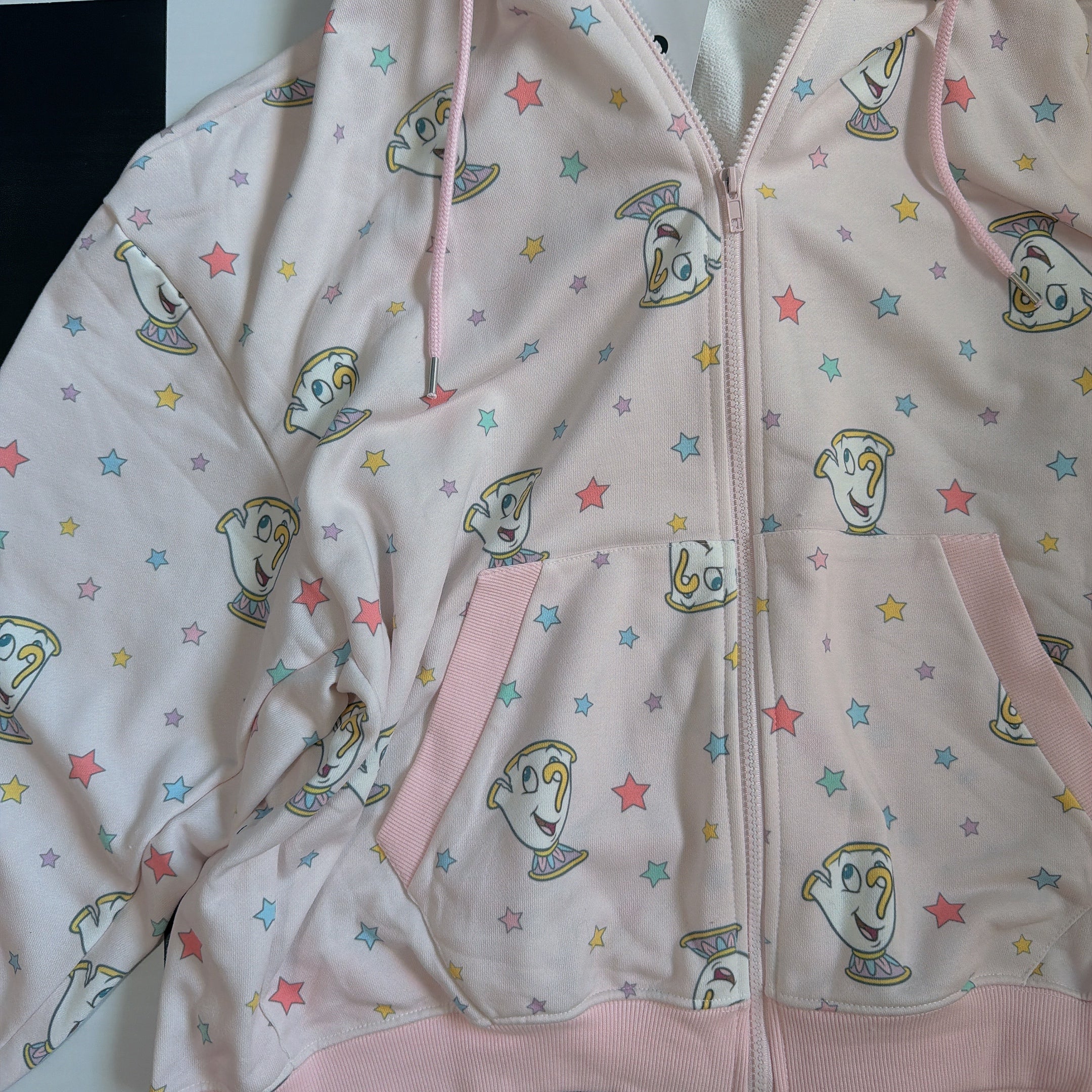 ※予約※2色 CHIPデザイン総柄パーカー 4月下旬ごろの出荷予定