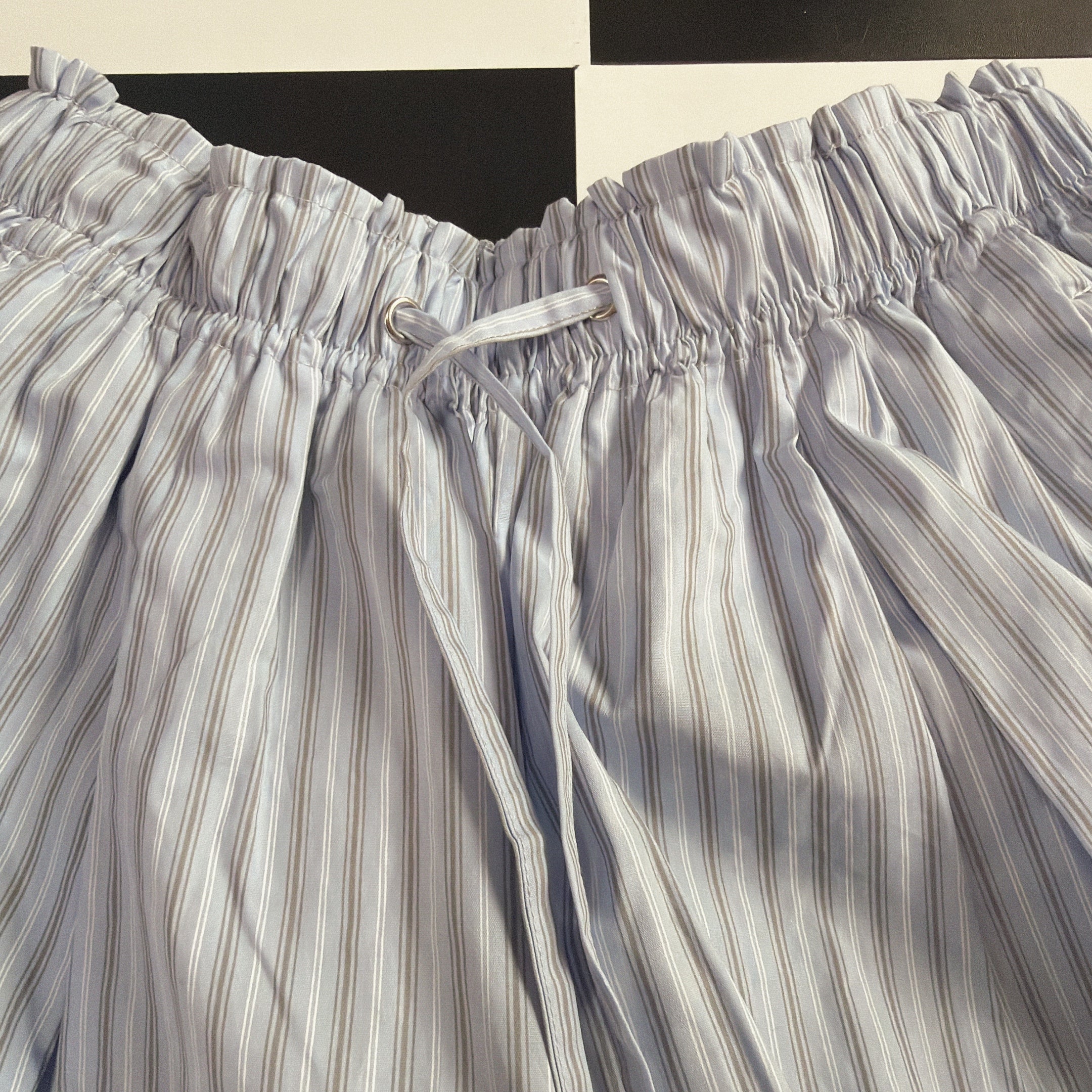 ※予約※2色 ストライプタックギャザーパンツ 4月上旬の出荷予定