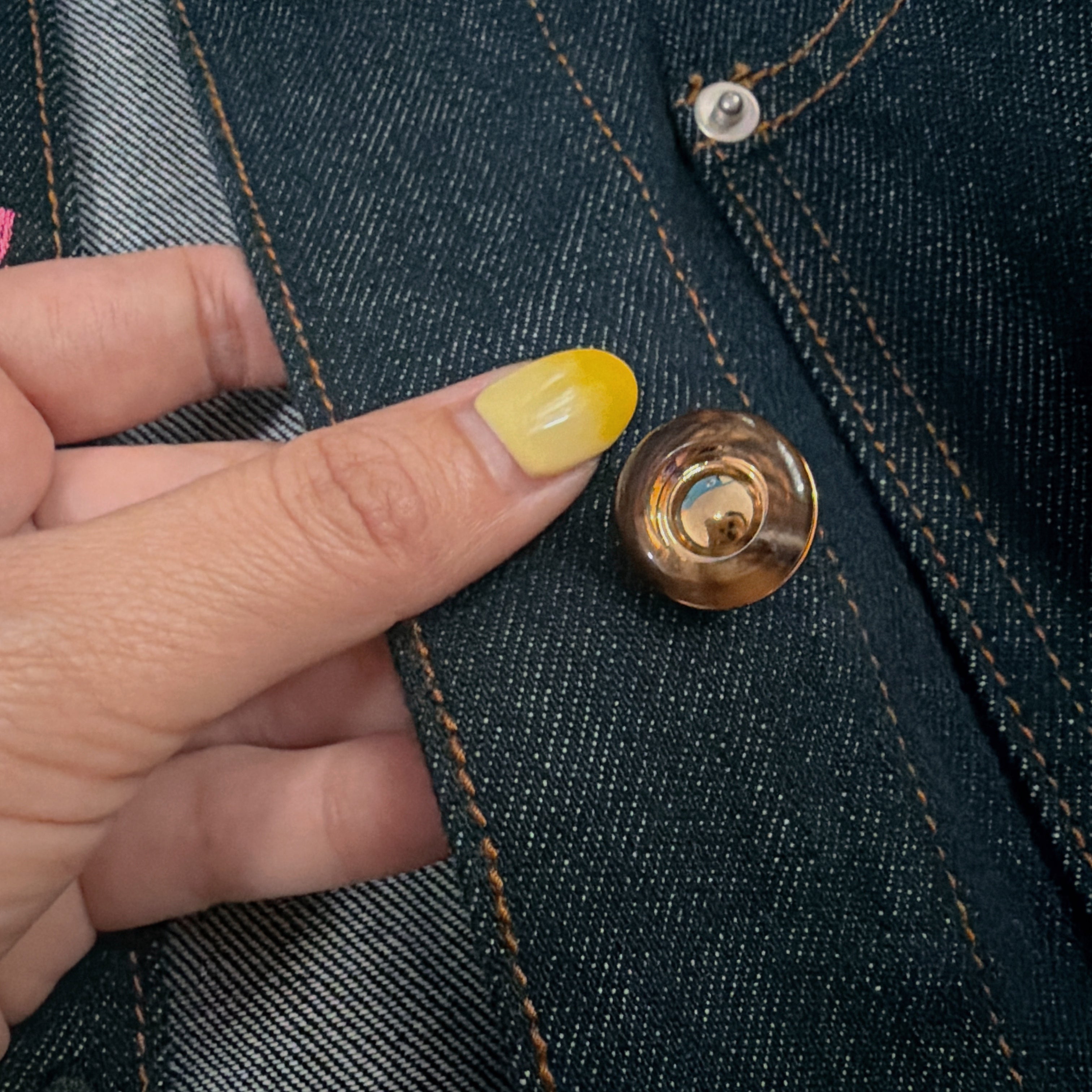 ※予約※ミッキーフレンズ刺繍ゴールドボタンデニムジャケット 12月下旬〜1月上旬の出荷予定