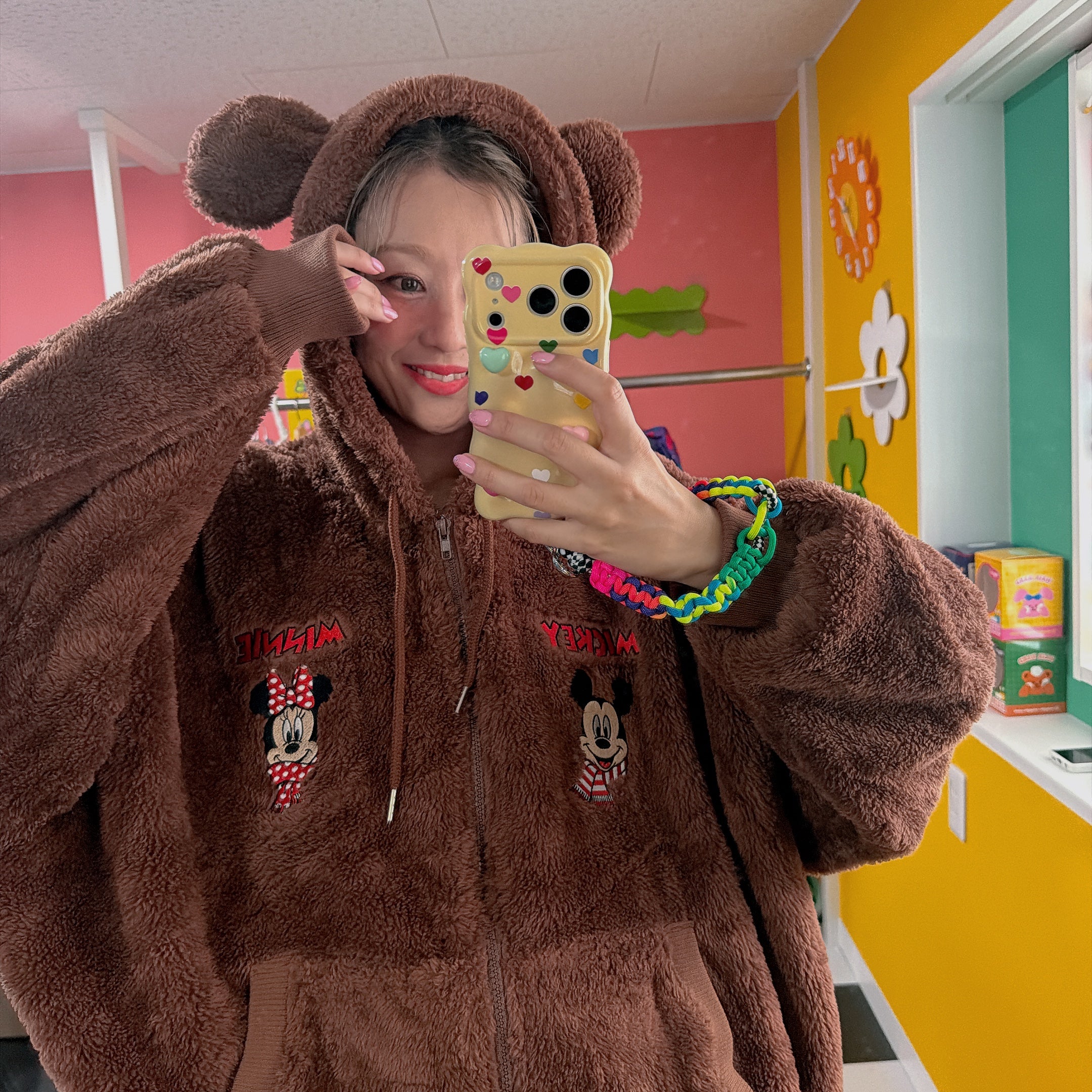 ※予約※2色⭐︎シーズナル限定⭐︎ミッキーミニー刺繍耳付きボアパーカー 12月下旬〜1月上旬お届け予定