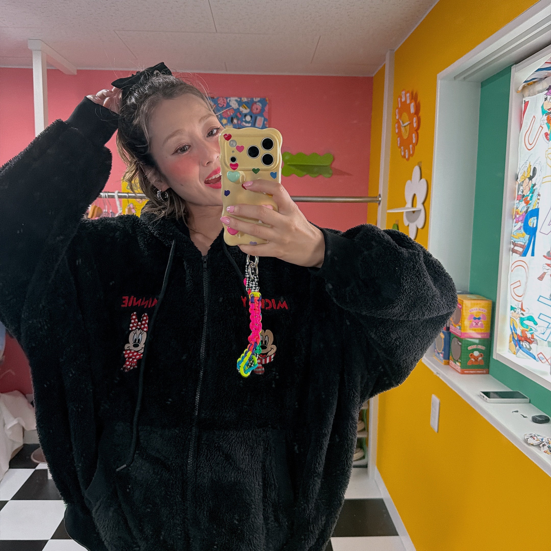 ※予約※2色⭐︎シーズナル限定⭐︎ミッキーミニー刺繍耳付きボアパーカー 12月下旬〜1月上旬お届け予定