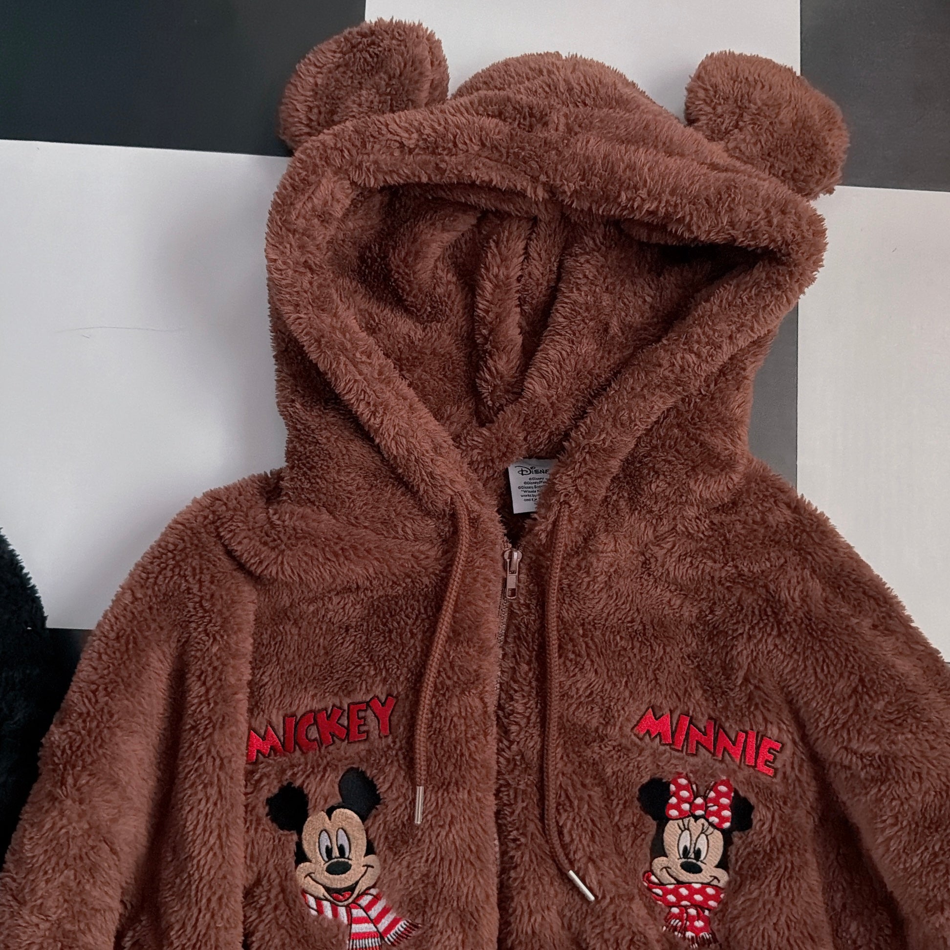 ※予約※2色⭐︎シーズナル限定⭐︎ミッキーミニー刺繍耳付きボアパーカー 12月下旬〜1月上旬お届け予定