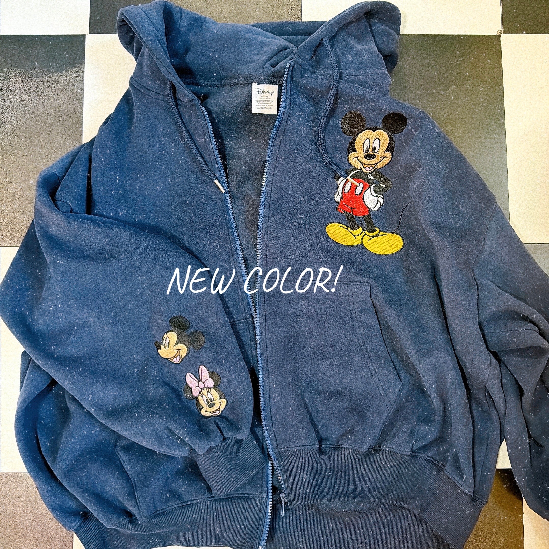 ※予約※ 新色 ミッキーミニーランダム刺繍パーカー 1月中の出荷予定