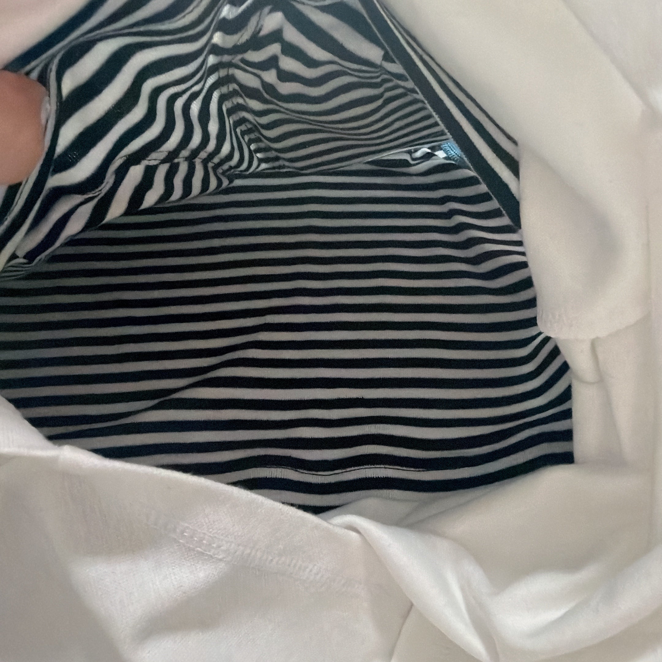 *Reservation* Two-tone Asymmetrical Shoulder Tank Top with Built-in Bra - Scheduled for shipment by end of May