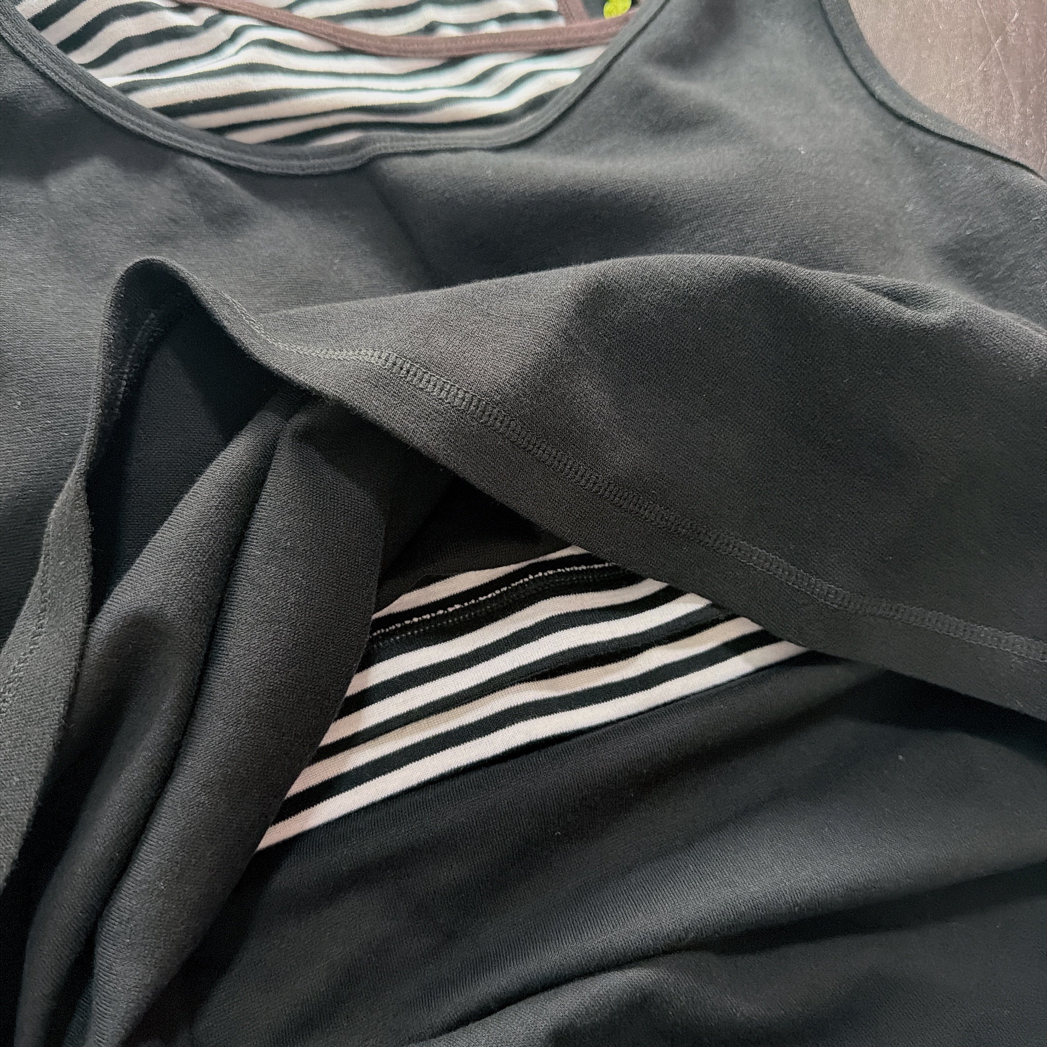 *Reservation* Two-tone Asymmetrical Shoulder Tank Top with Built-in Bra - Scheduled for shipment by end of May