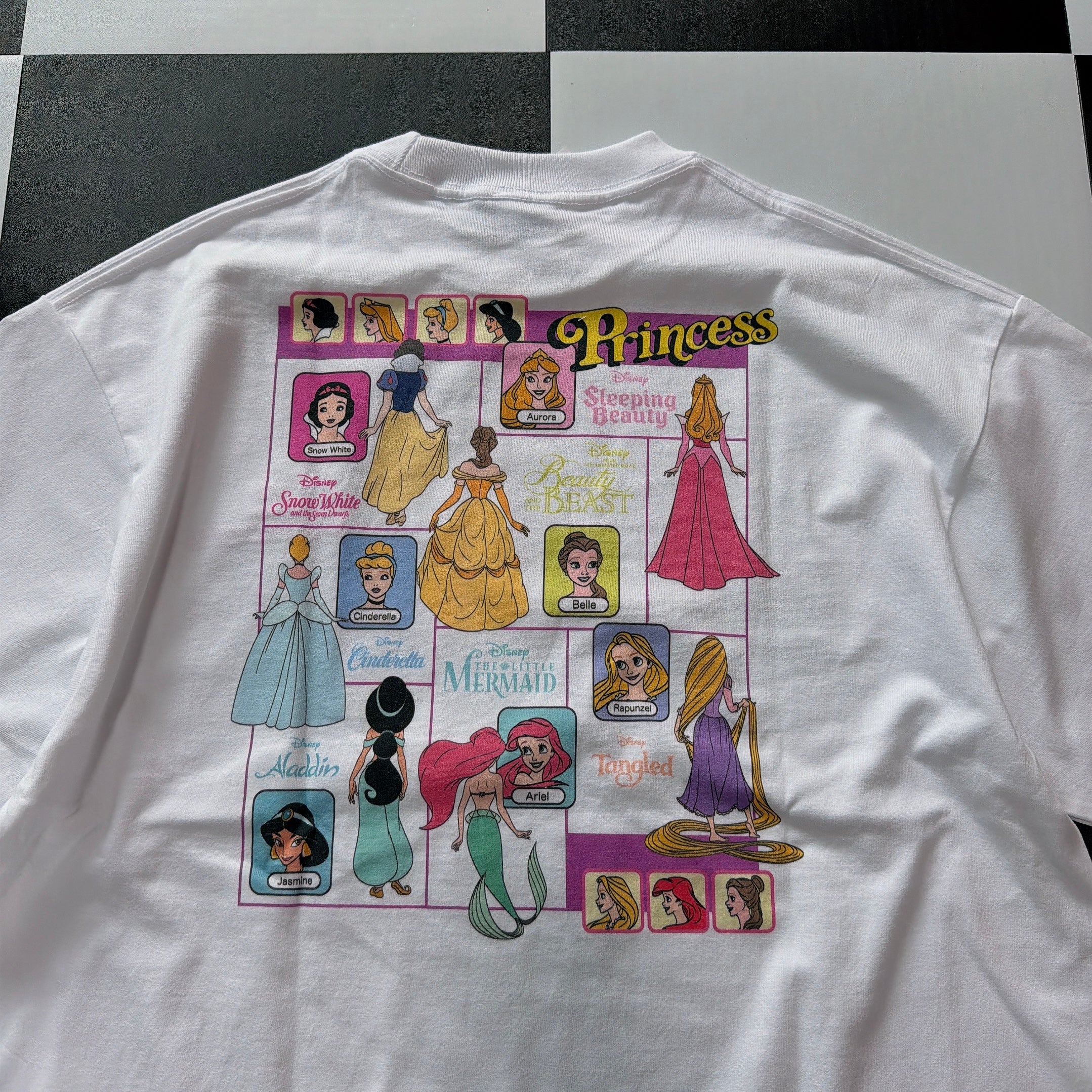 *Pre-order* 5 types of DISNEY NOSTALGICA T-shirts scheduled for shipment in June