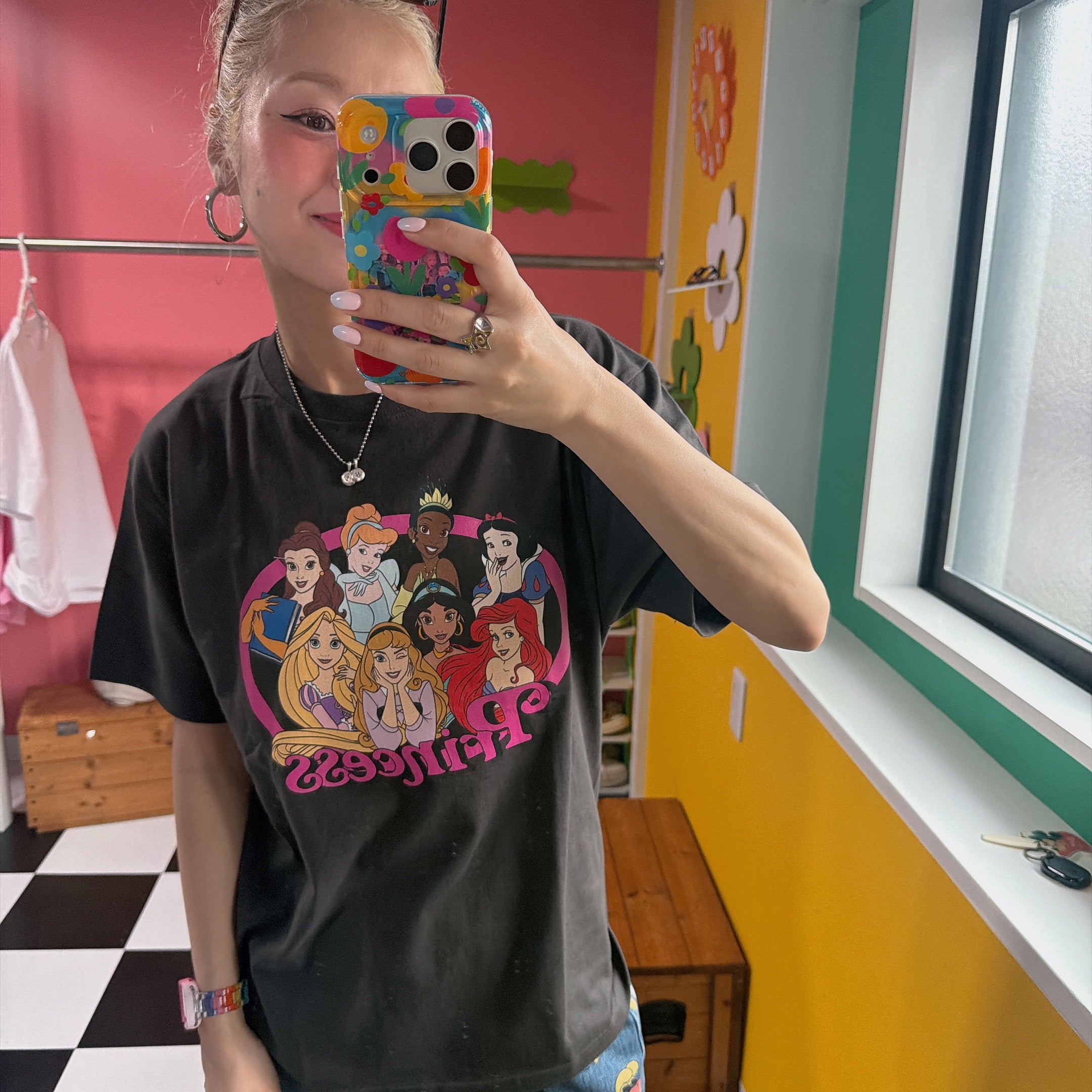 *Pre-order* 5 types of DISNEY NOSTALGICA T-shirts scheduled for shipment in June