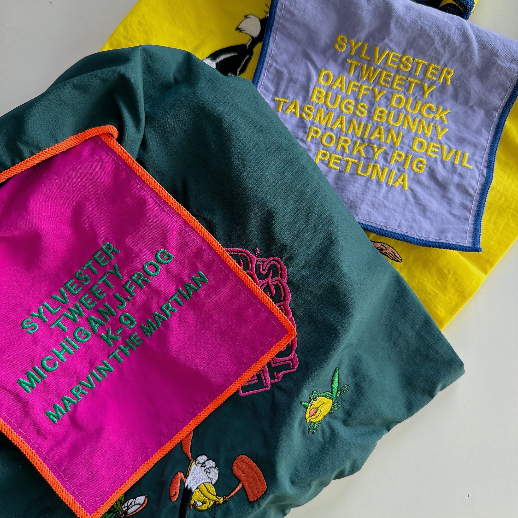 *Reservation* 2 Types Looney Tunes NOSTALGICA Embroidered Eco Bag - Shipping Scheduled for August