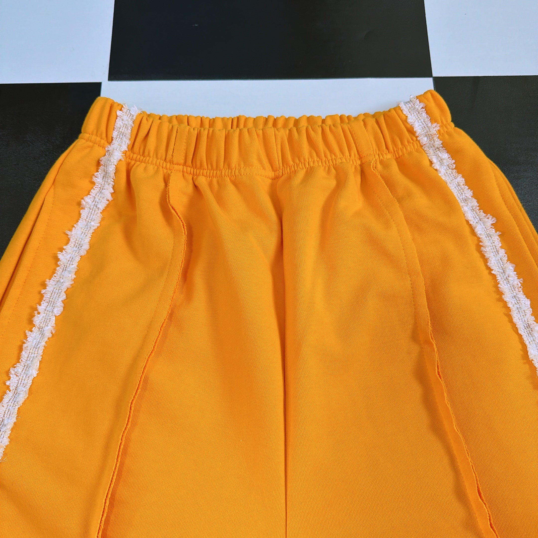 ※予約※2色 裾ダメージレーストラックカラーパンツ 2月上旬ごろ出荷予定