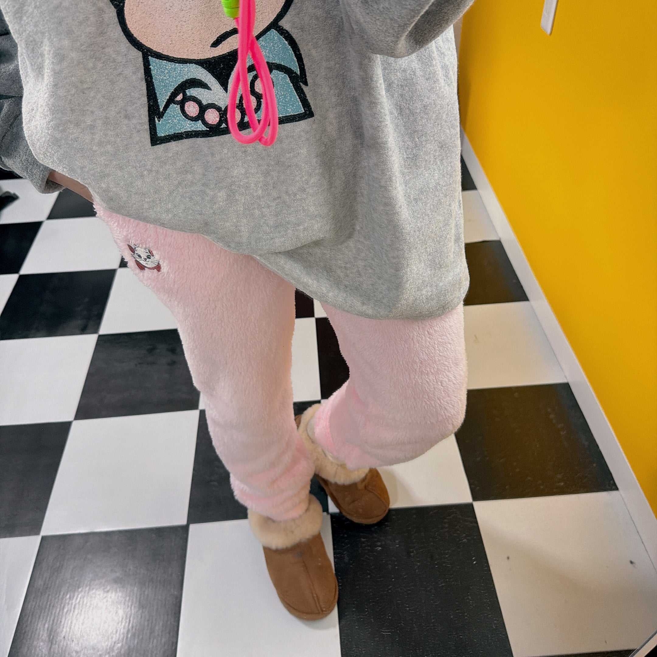 即納 2種類 ディズニーフリースパンツ 4〜5営業日で出荷予定