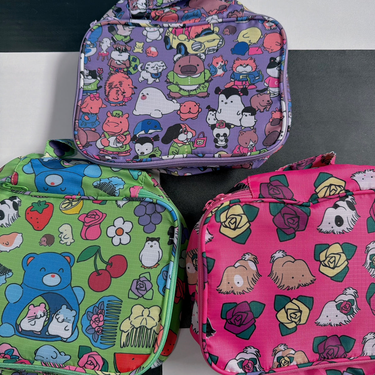 *Pre-order* 3 Types LOVELY FRIENDS Travel Bag S - Estimated delivery dates are listed on the product page.