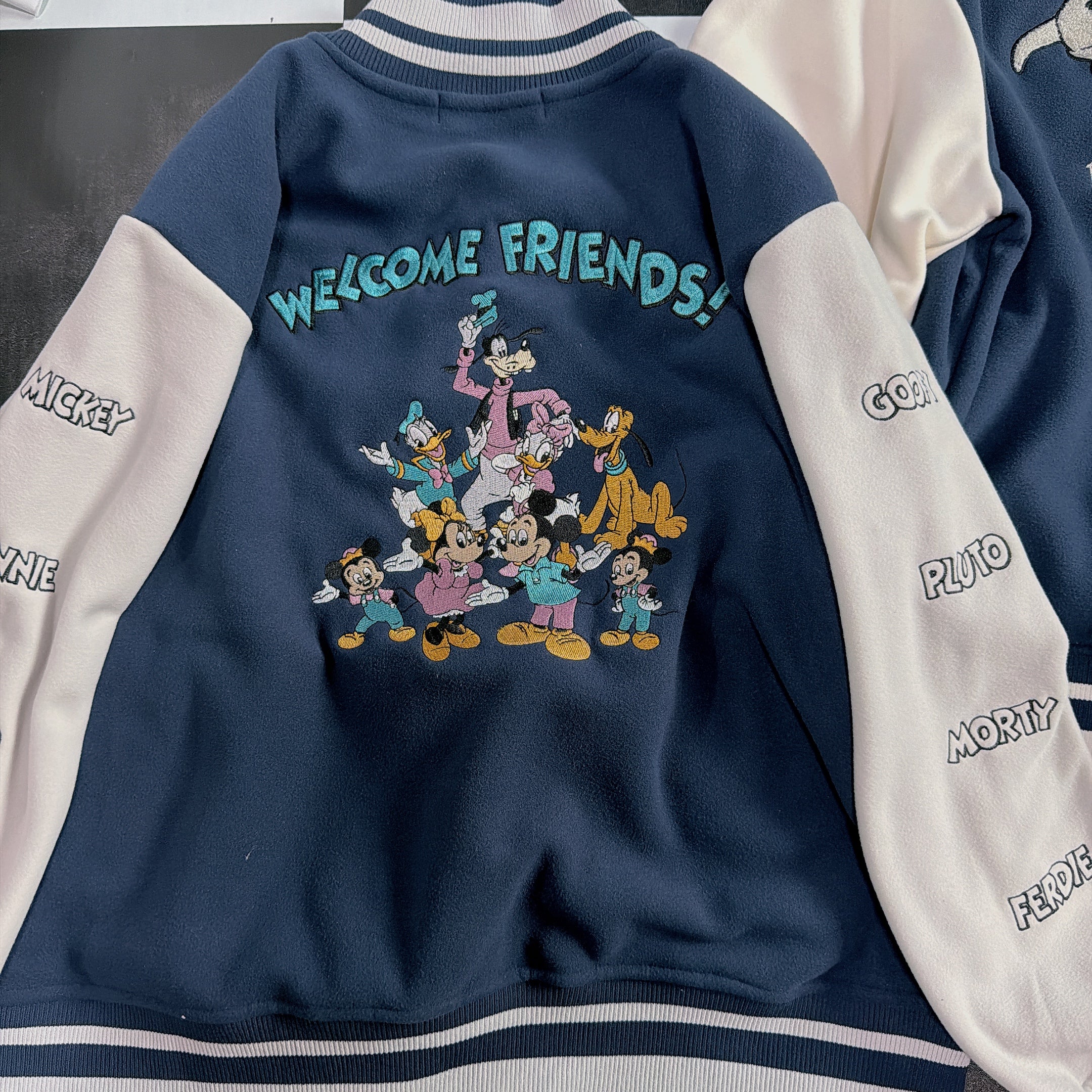 ※上限あり予約※ 3種類 ディズニーフリーススタジャン 12月中旬ごろ発送予定