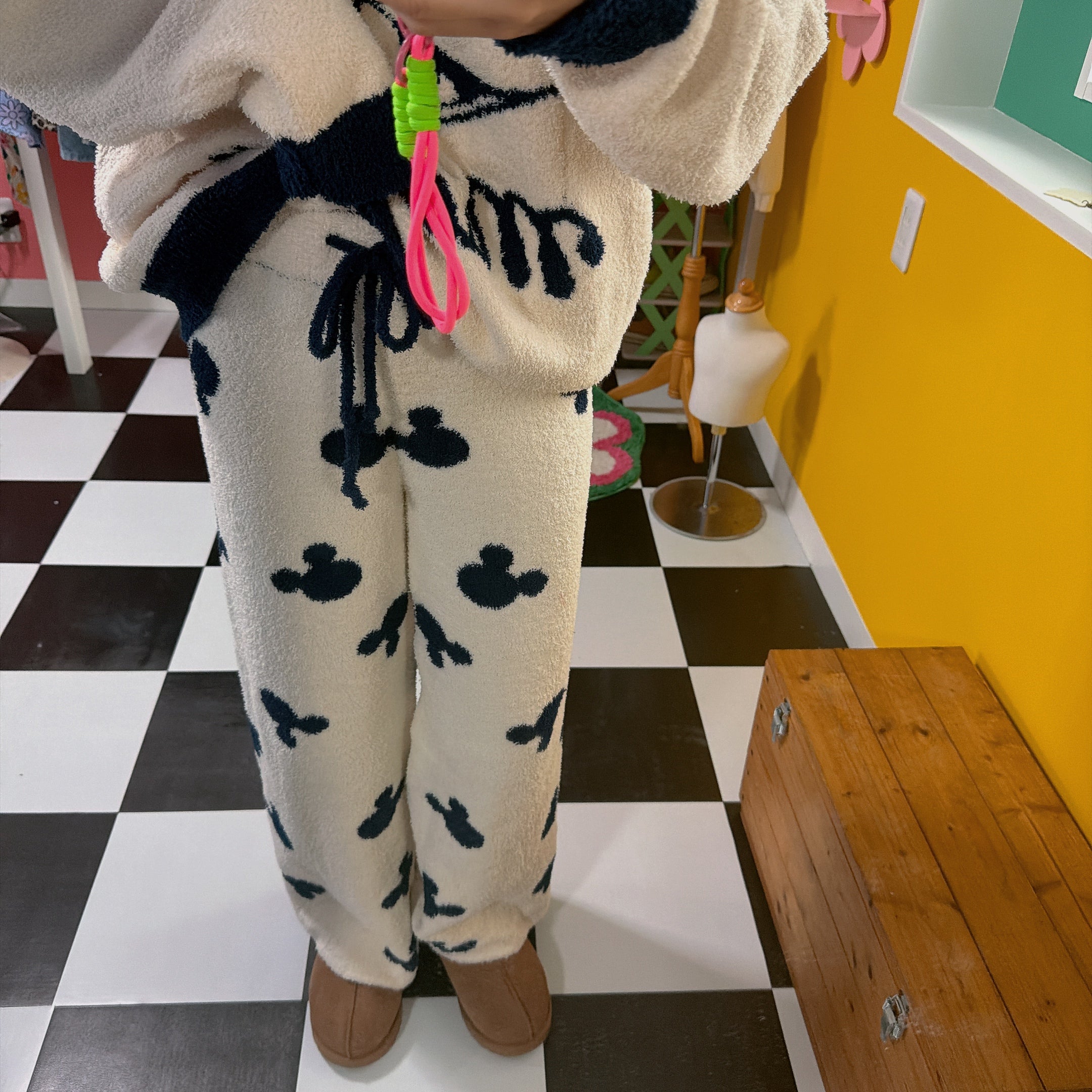 ※Pre-order※ 2-color set available Mickey and Minnie fluffy bottoms Scheduled to ship in January