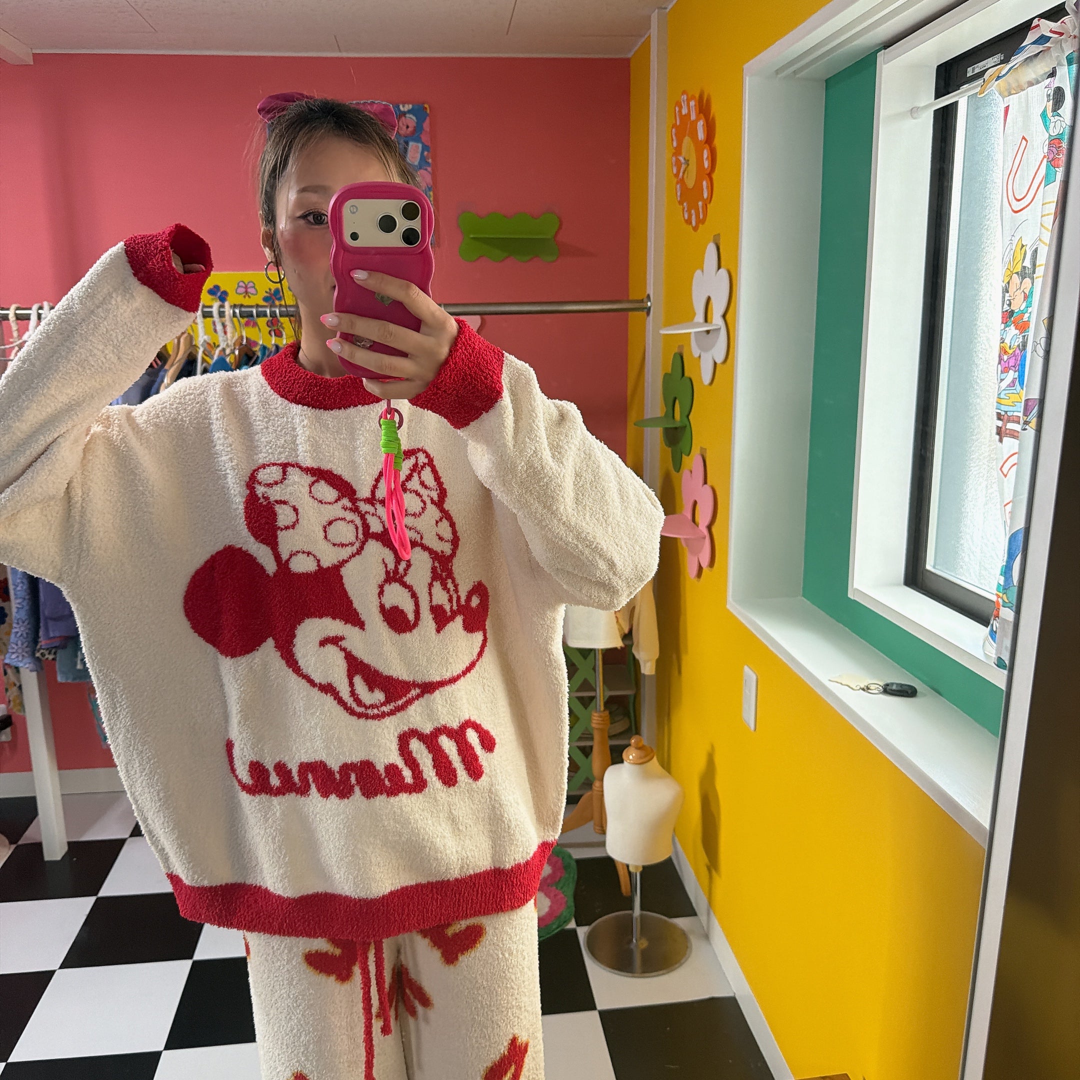 *Pre-order* 2-color Mickey and Minnie fluffy tops available as a set. Scheduled to ship in January.