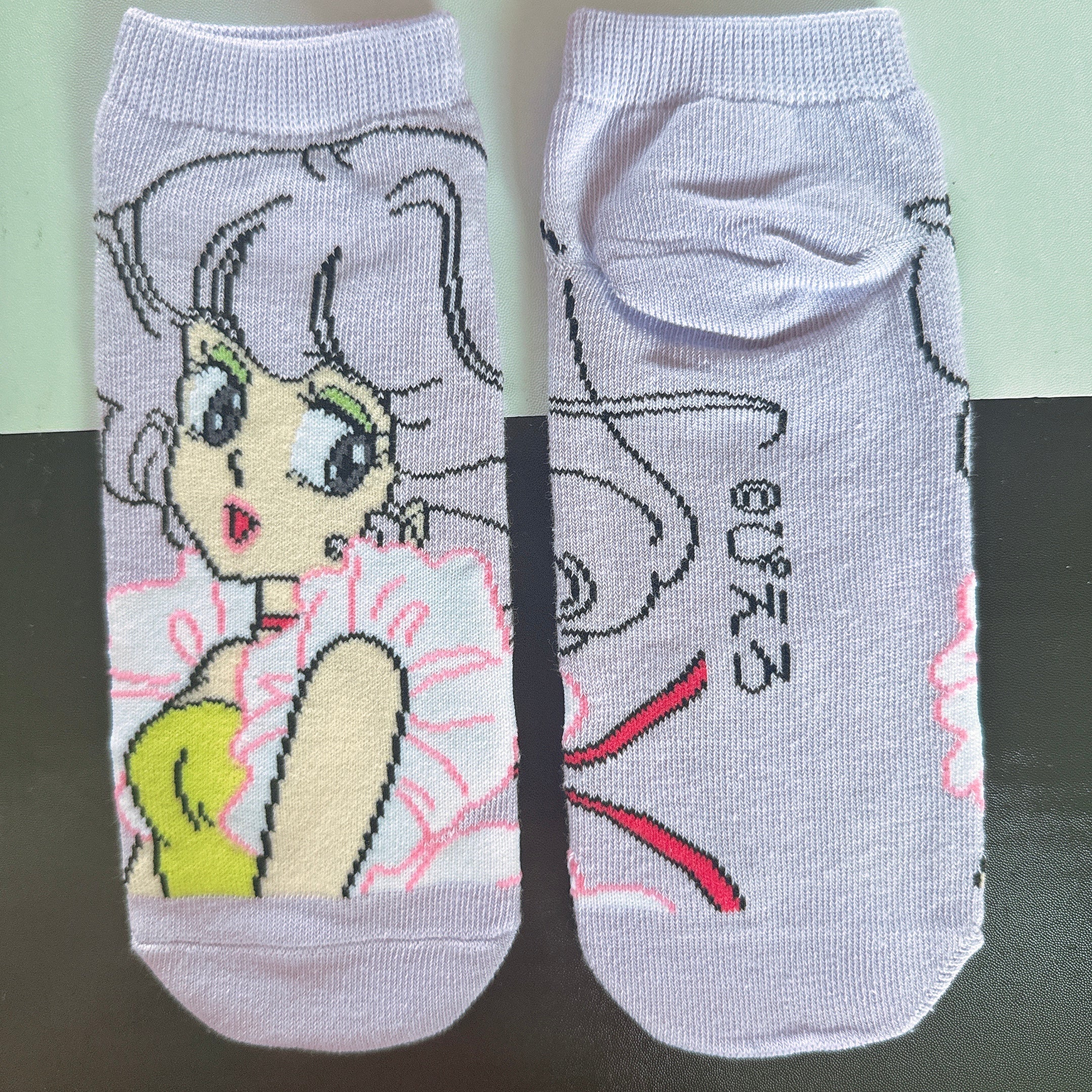 Available now: 3 types of Creamy Mami socks. Ships in 3-4 business days.