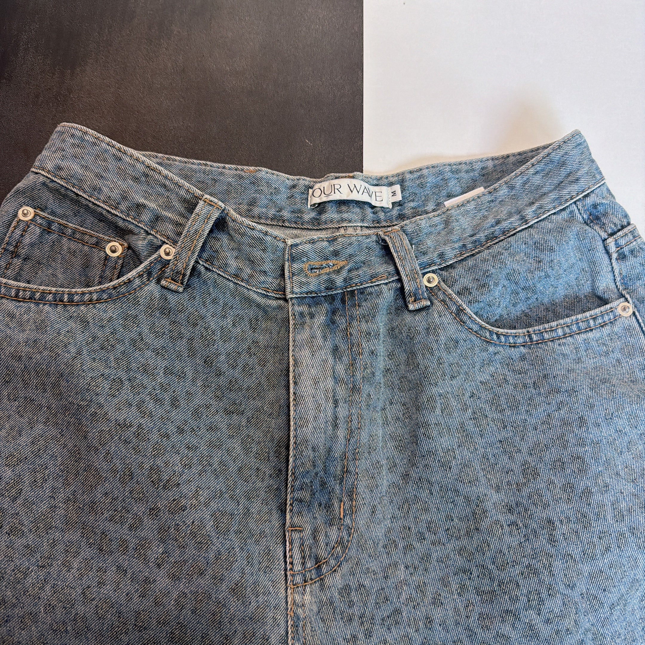 Limited quantity Leopard print denim jeans - Shipping scheduled for late May to early June