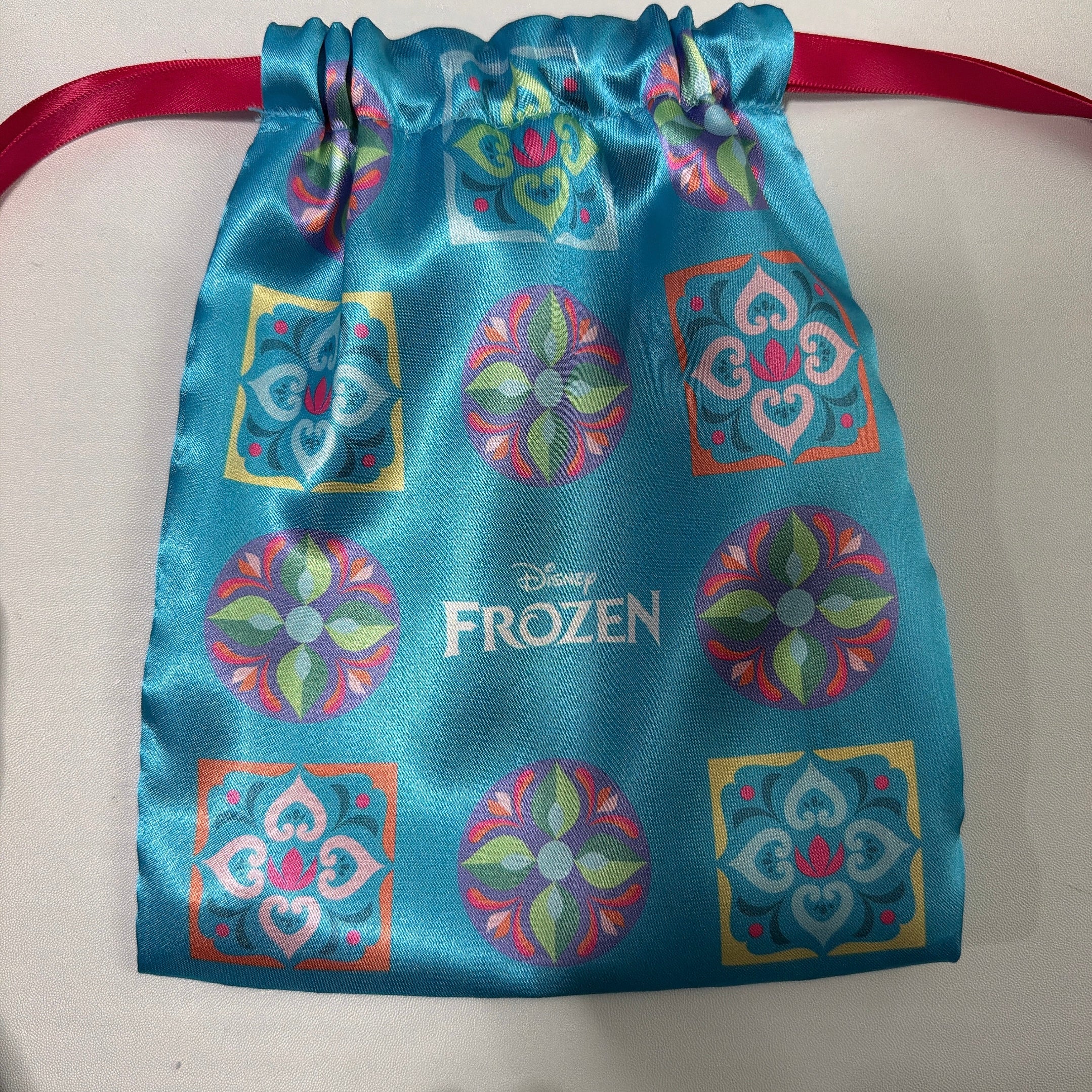 ※2026SS予約※アナと雪の女王 ノルディックフラワーシリーズリボン巾着 4月中の出荷予定