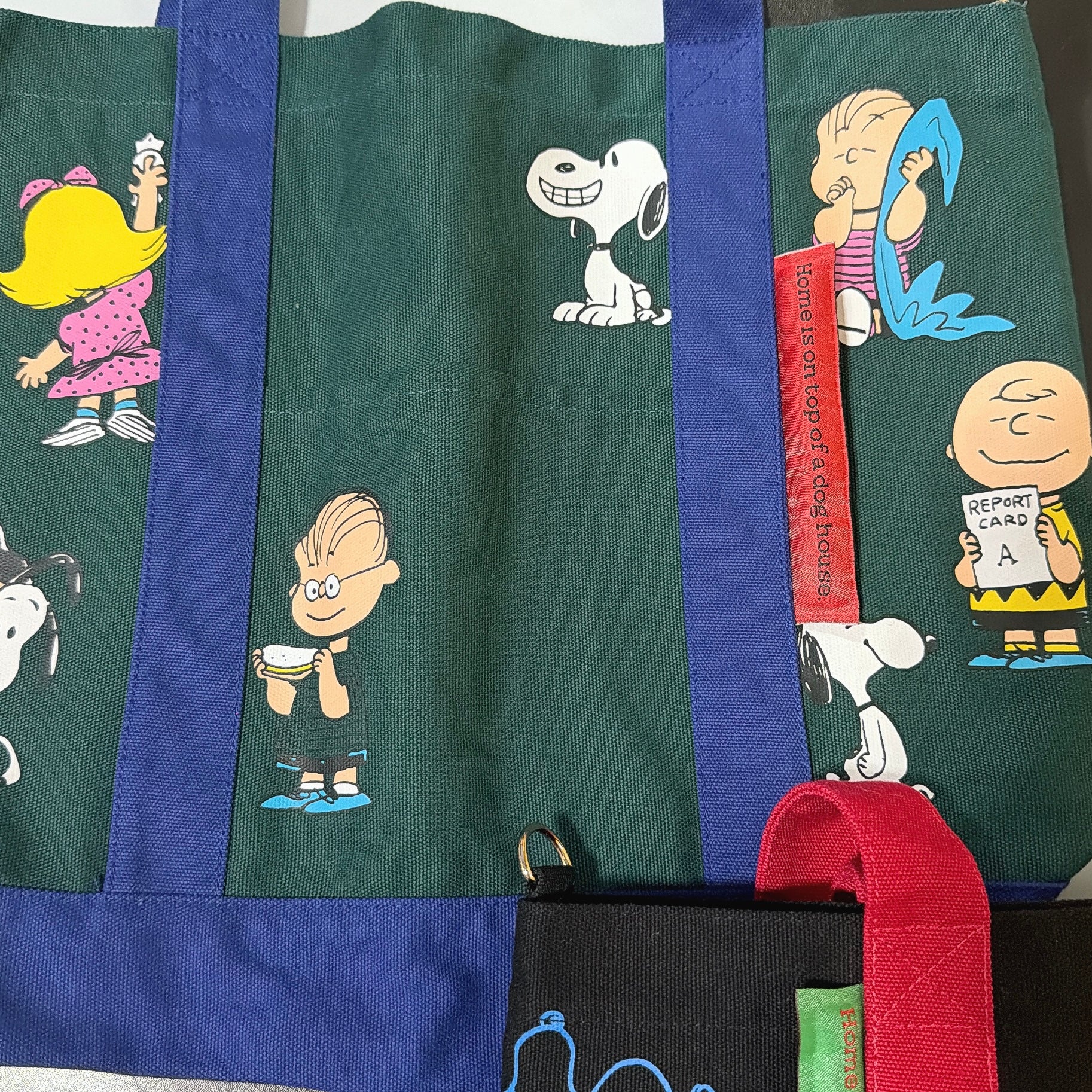 *Pre-order* NOSTALGICA vintage PEANUTS embroidered big tote bag in 3 colors. Scheduled to ship in May.