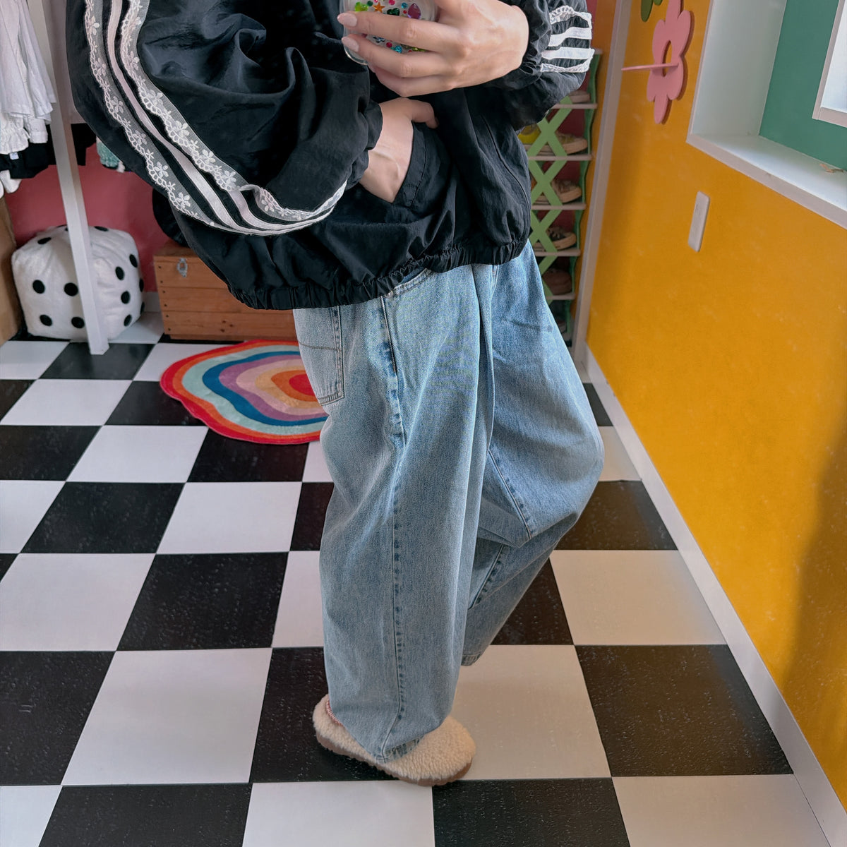 ※予約※ ワンウォッシュ&ケミカル加工 タックワイドデニムパンツ 納期目安は商品ページに記載