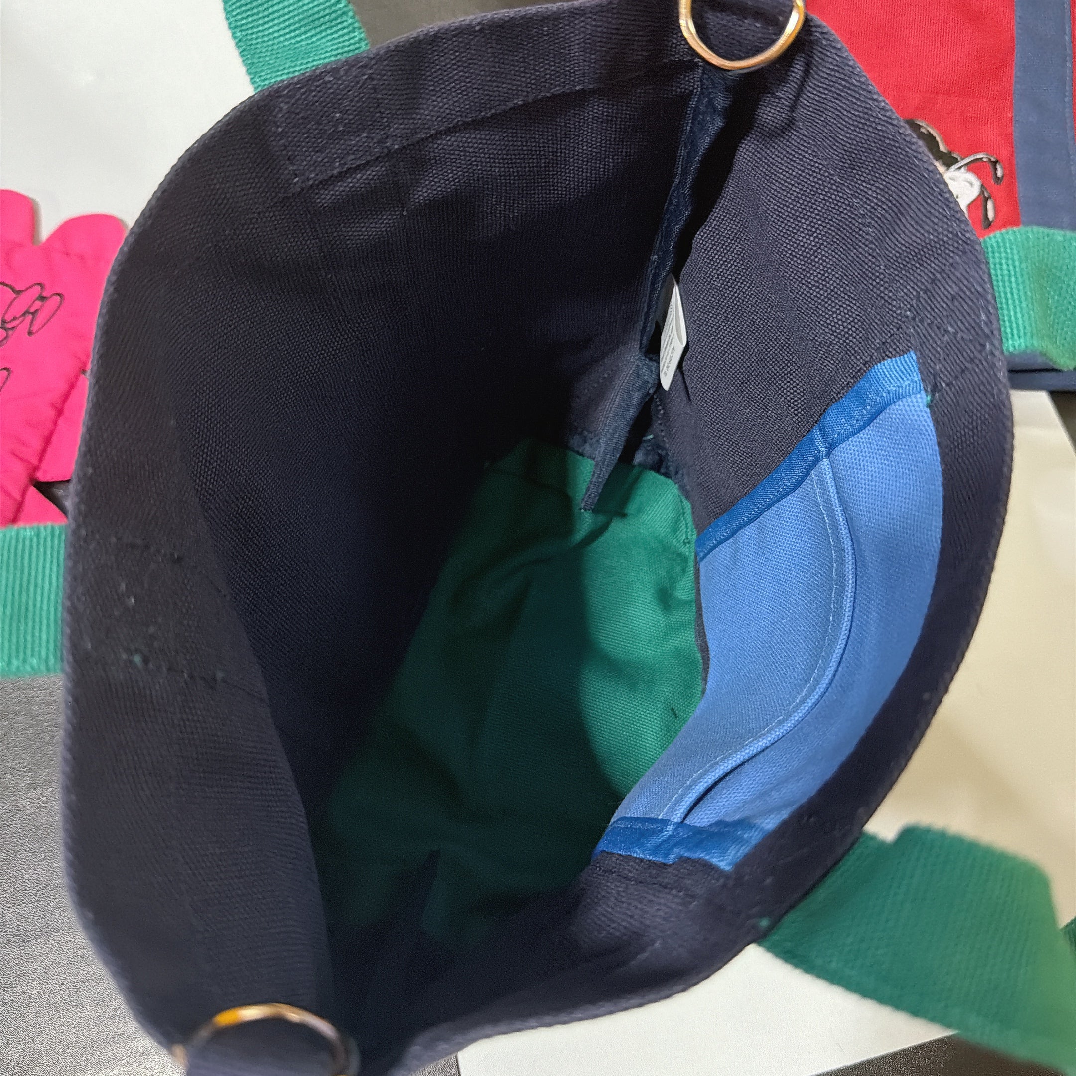 *Pre-order* 2-color NOSTALGICA vintage PEANUTS embroidered tote bag. Scheduled to ship in May.