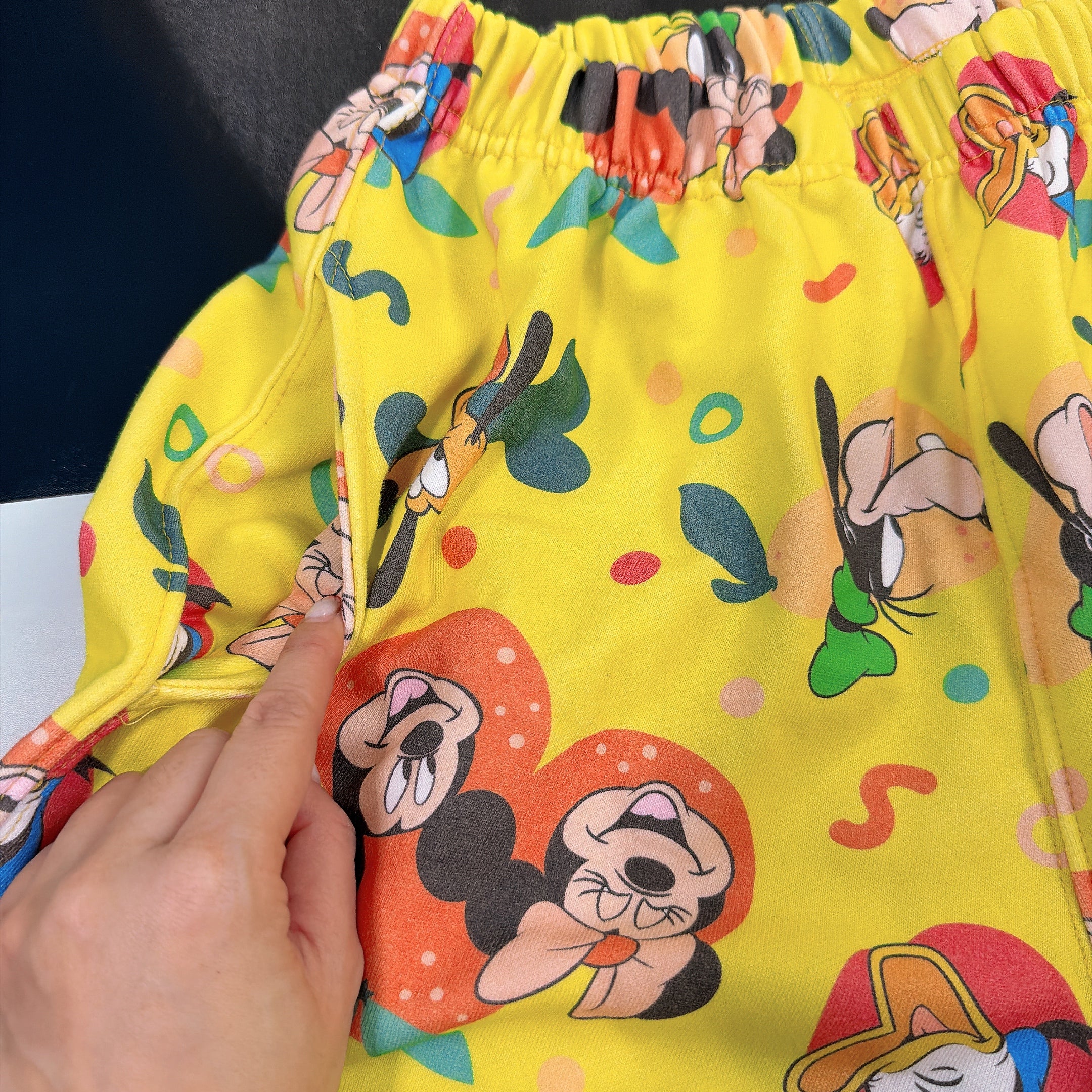 ※予約※ミッキーフレンズ スウェットジョガーパンツ 2月中の出荷予定