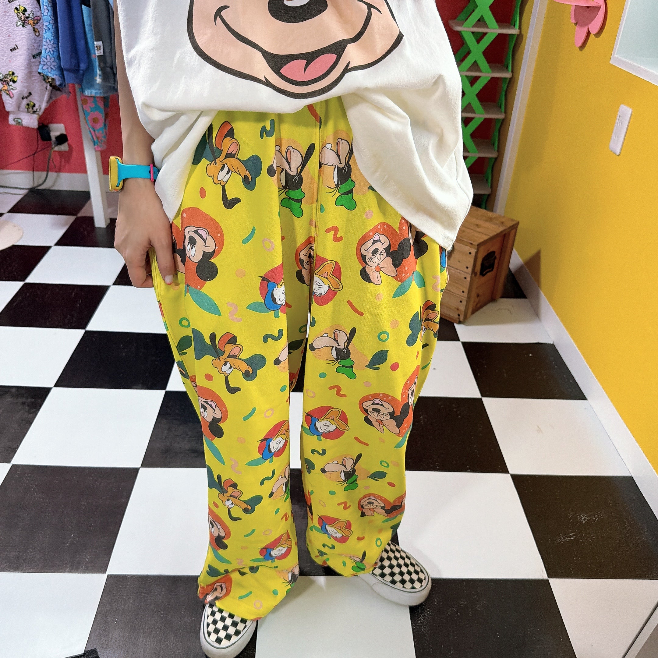 ※予約※ミッキーフレンズ スウェットジョガーパンツ 2月中の出荷予定