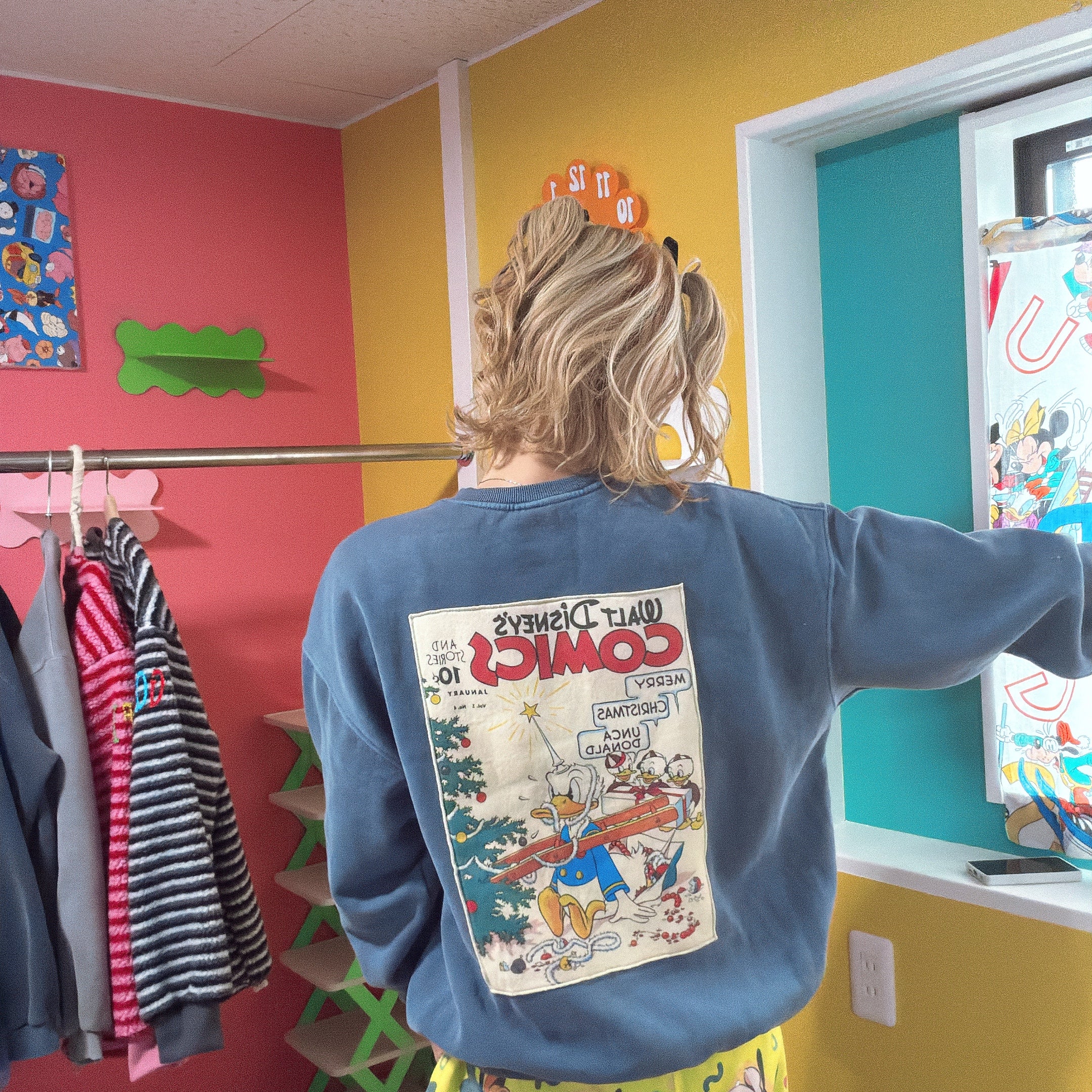 ※予約※4種類 DISNEYポスターピグメントスウェット 1月下旬〜2月上旬の出荷予定