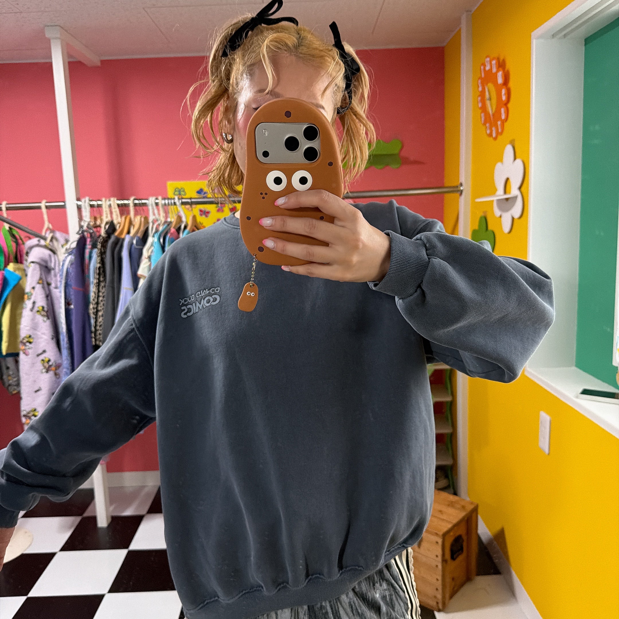 ※予約※4種類 DISNEYポスターピグメントスウェット 1月下旬〜2月上旬の出荷予定