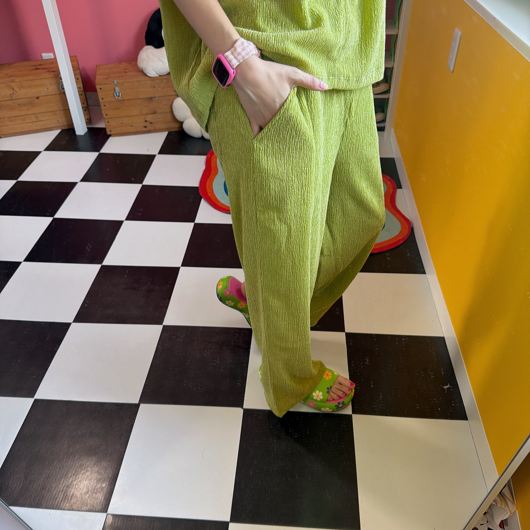 *Reservations with an upper limit* Set up available 4 colors Shirring pants Shipping mid-June