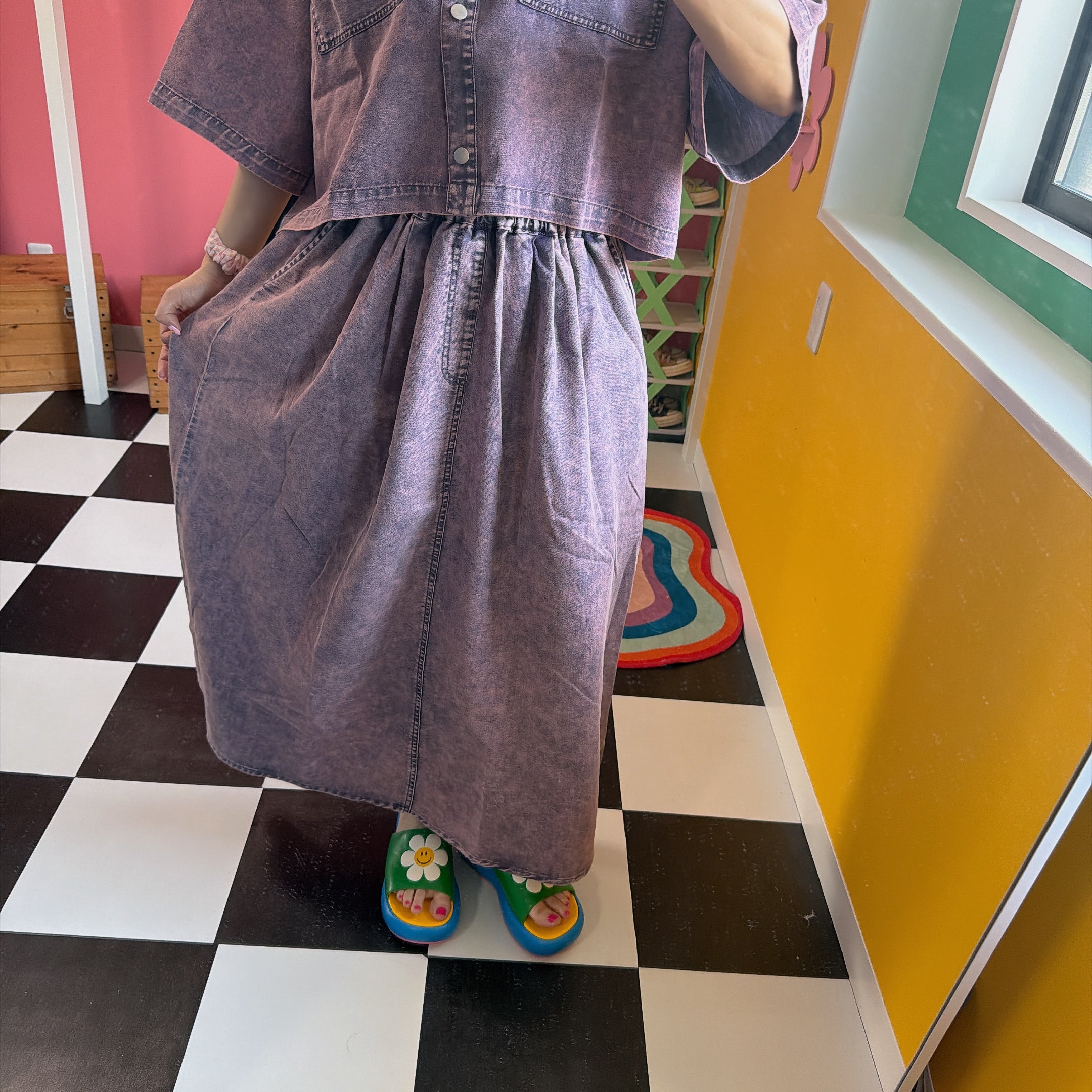 *Reservation with limit* Setup possible Lightweight denim chemical-treated skirt Shipping mid-June