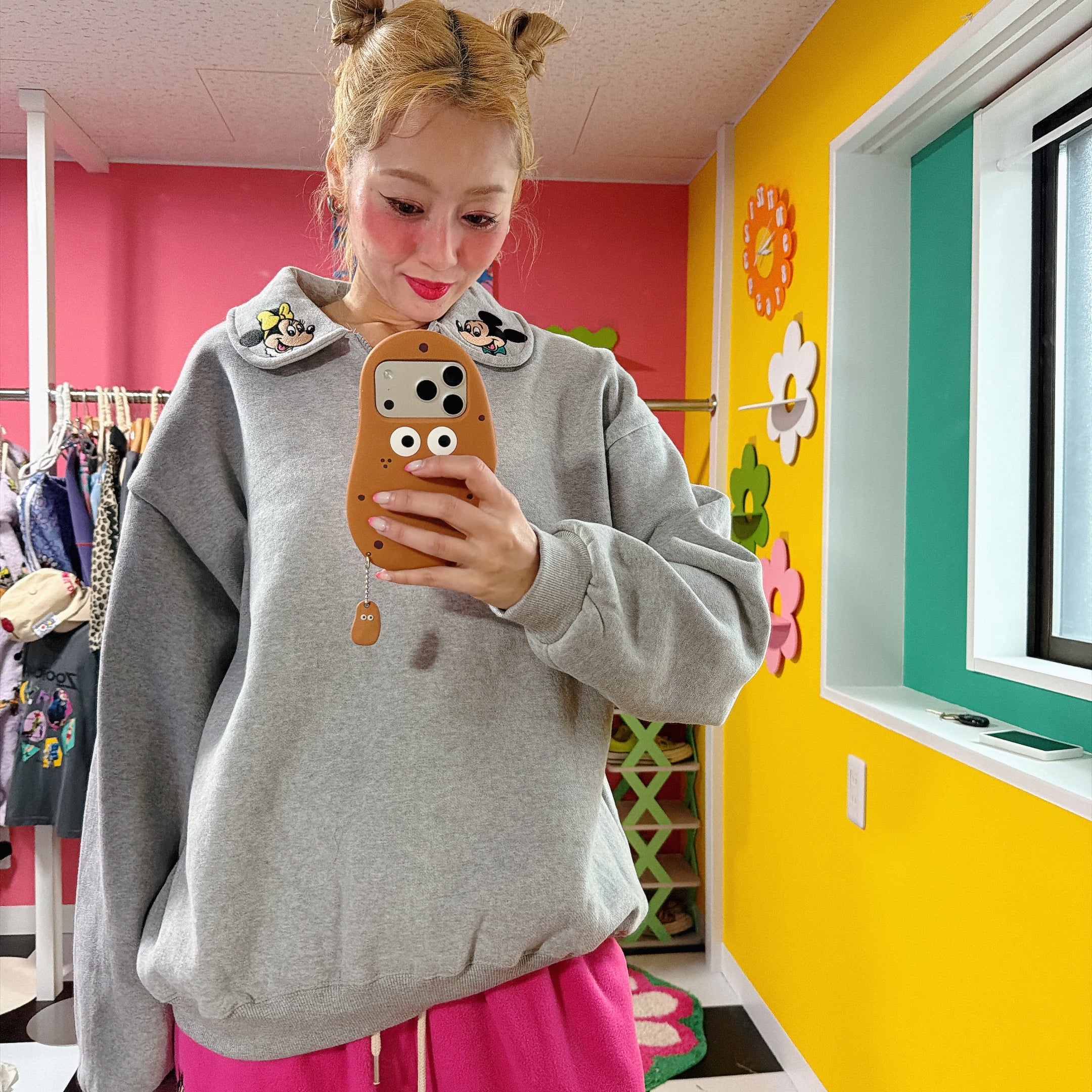 ※予約※2色ディズニー襟刺繍スウェット 2月中の出荷予定