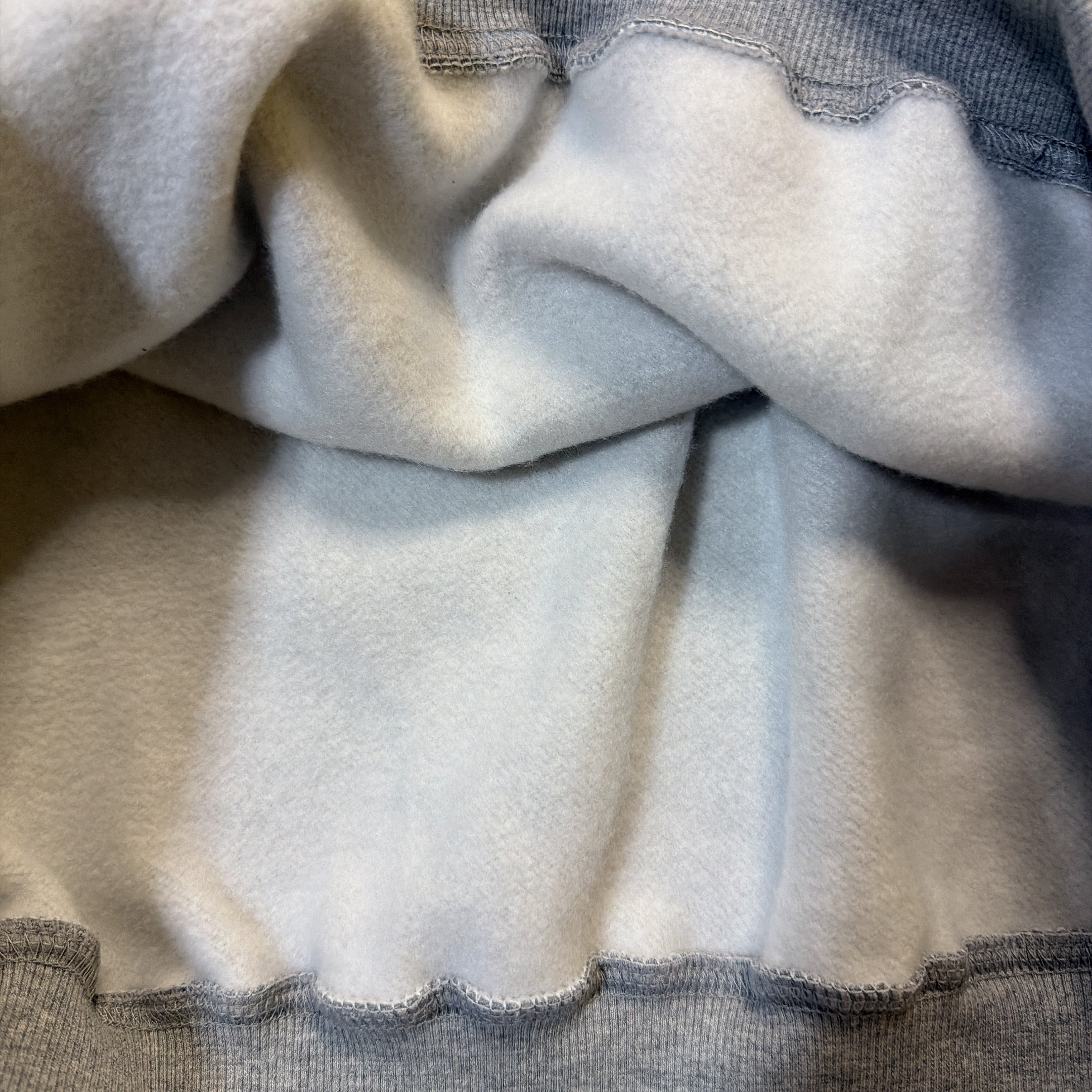 ※予約※2色ディズニー襟刺繍スウェット 2月中の出荷予定