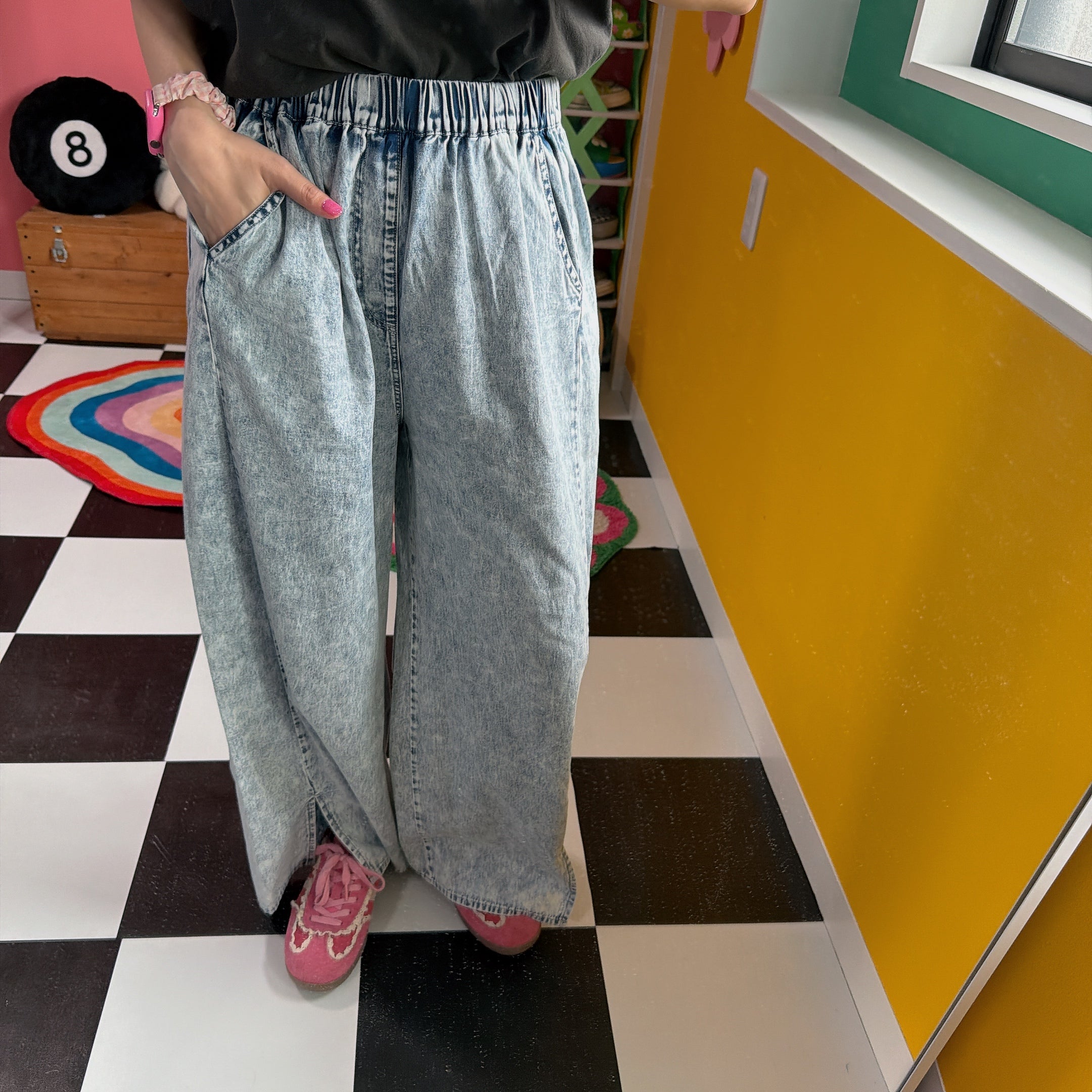 *Reservations with limit* Setup possible Lightweight denim chemical-treated 2-way pants Shipping scheduled for mid-June