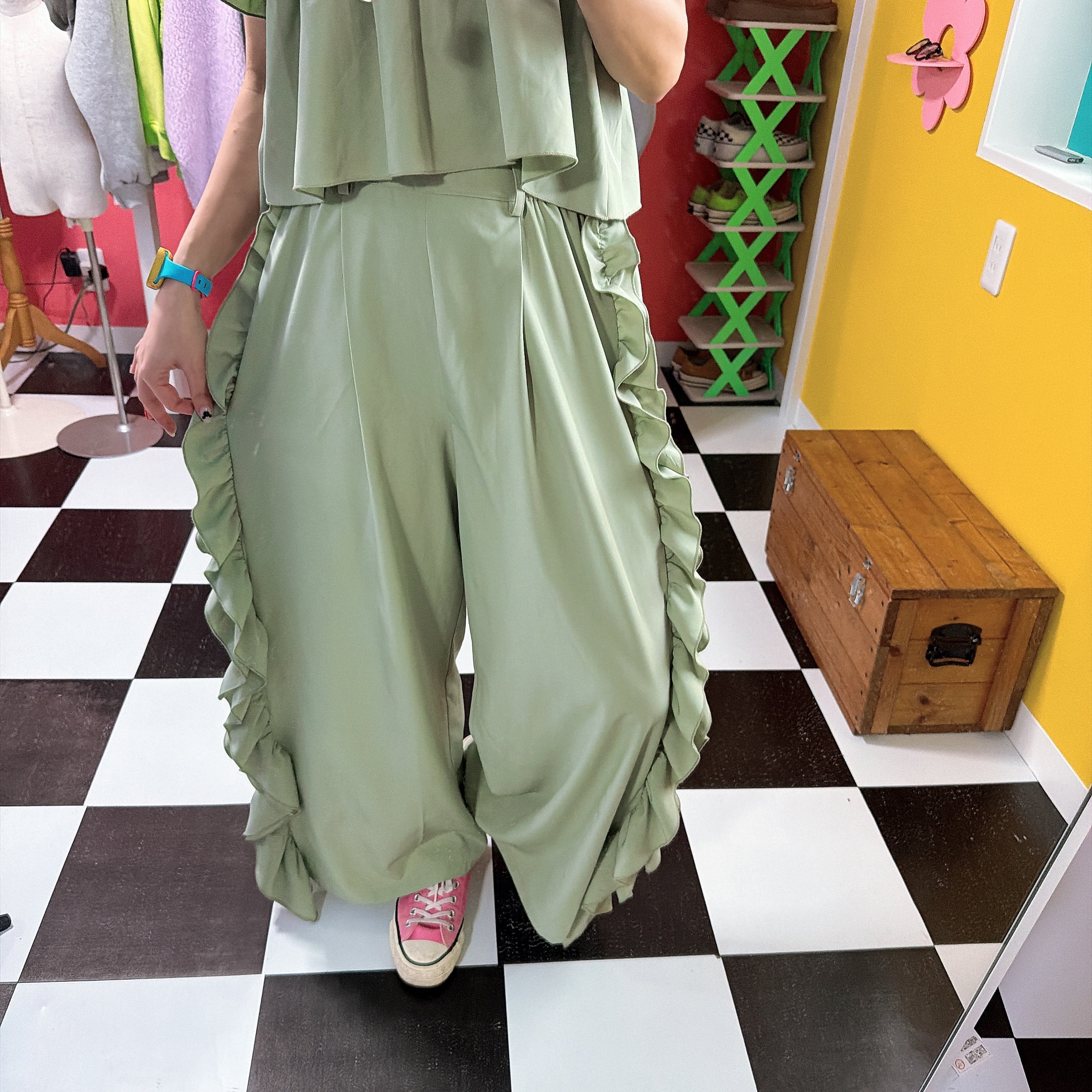 ※予約※サイドフリルパンツ 2月中旬ごろのお届け予定