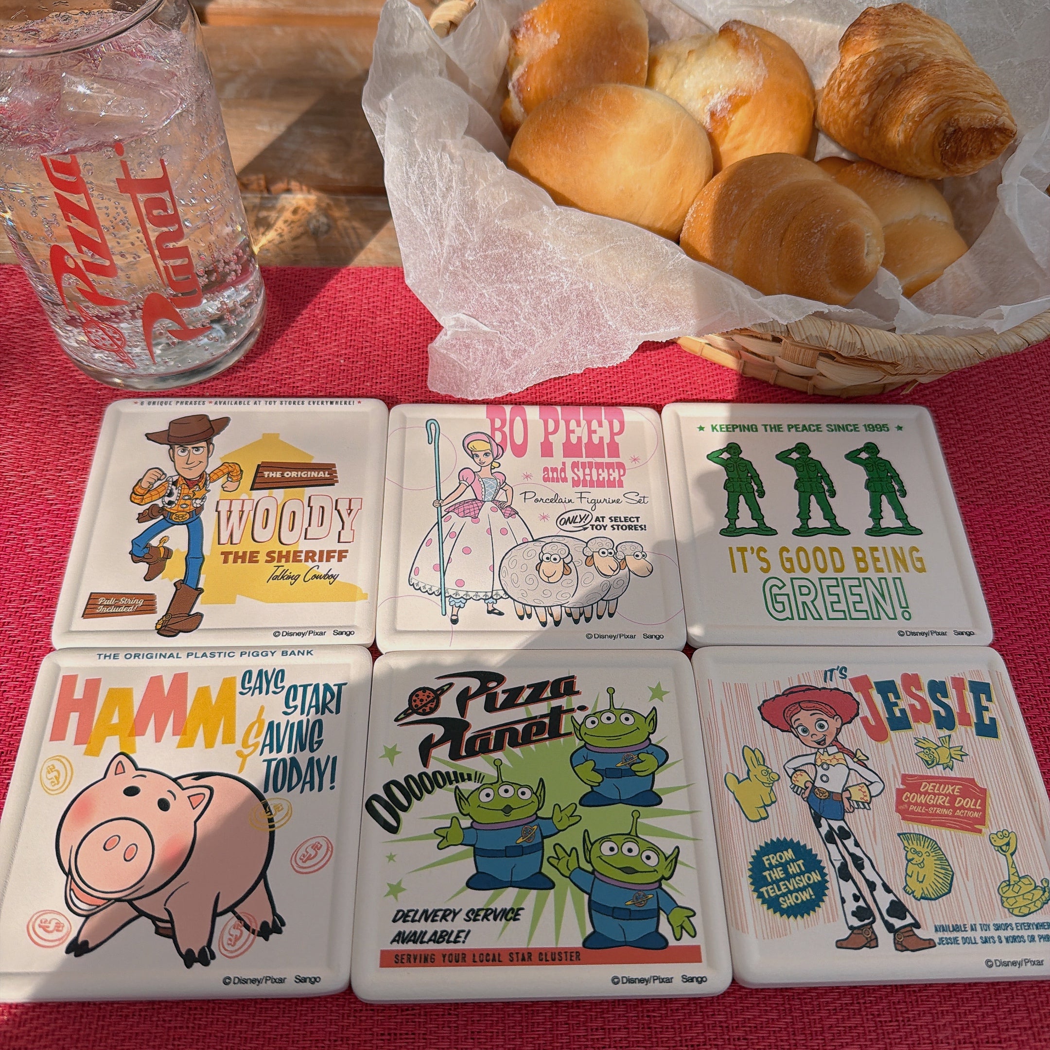 ※予約※全22種類 DISNEY PIXER 吸水コースター 4月中の出荷予定